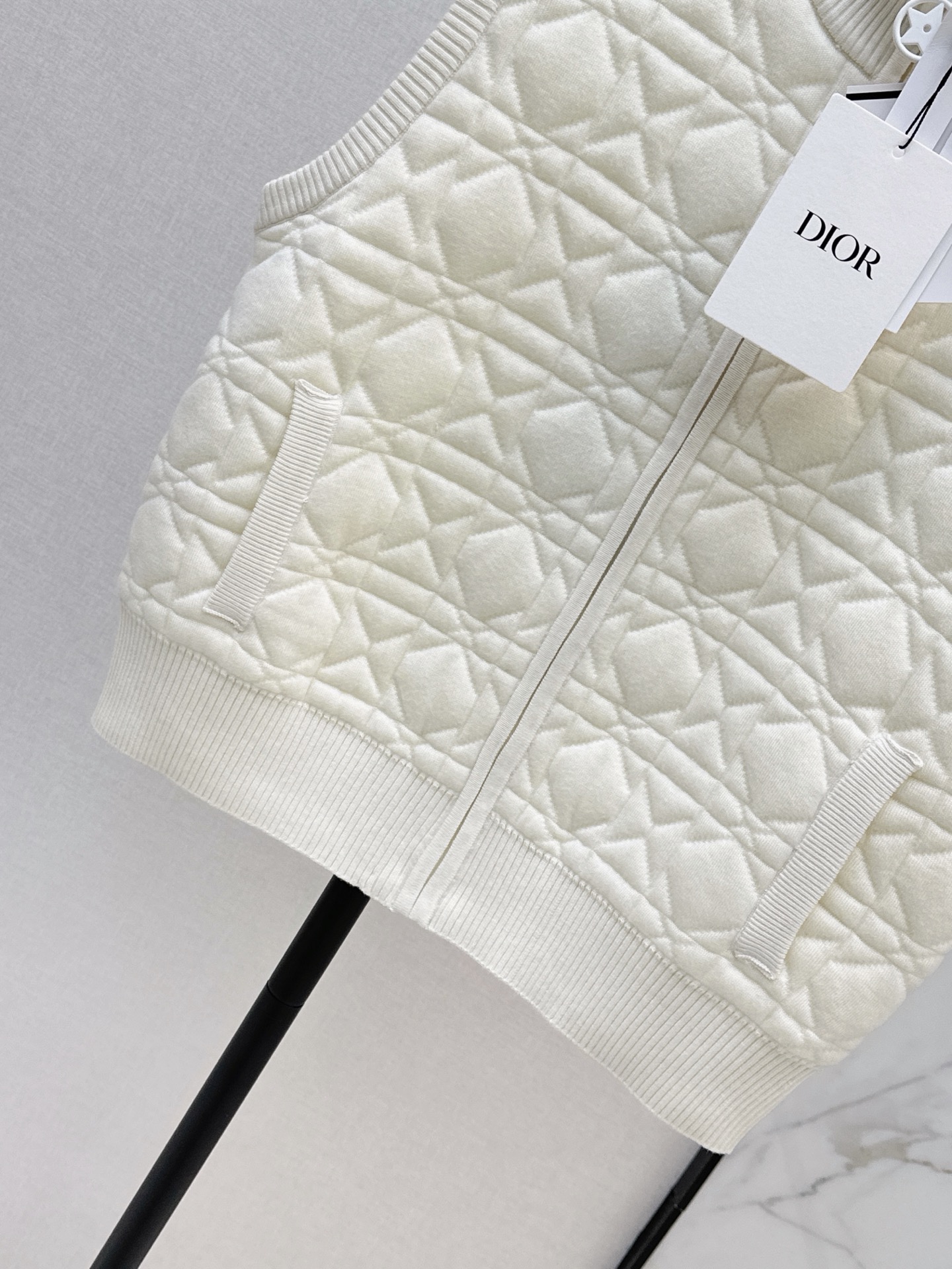 CD 26fw embroidery knit vest