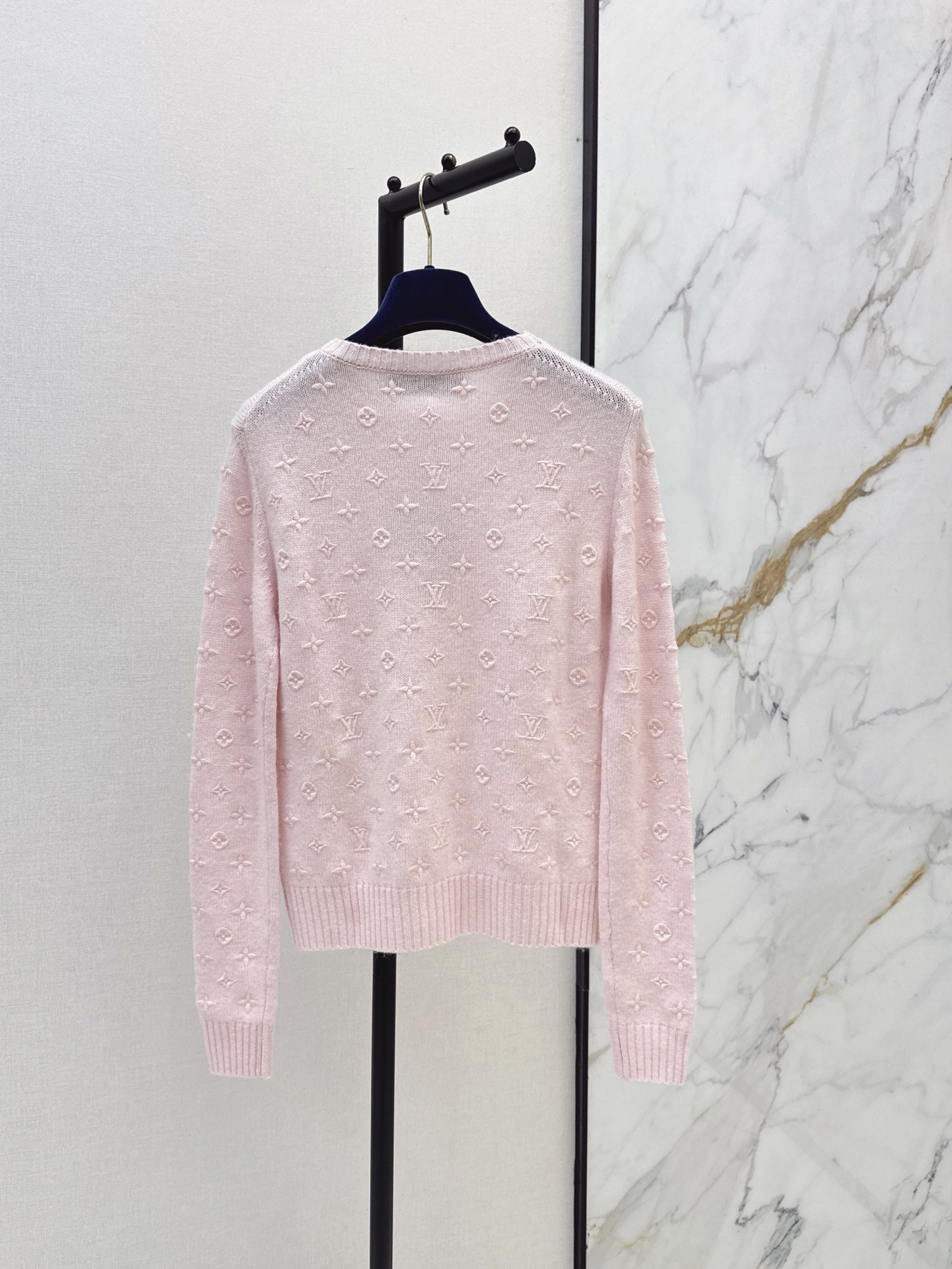 Loui 26fw cashmere sweater