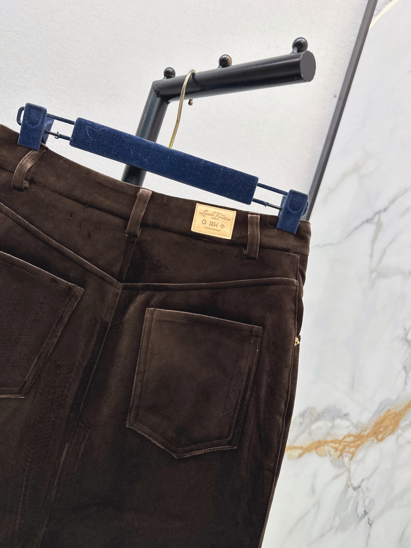 Loui 26fw zip-up skirt
