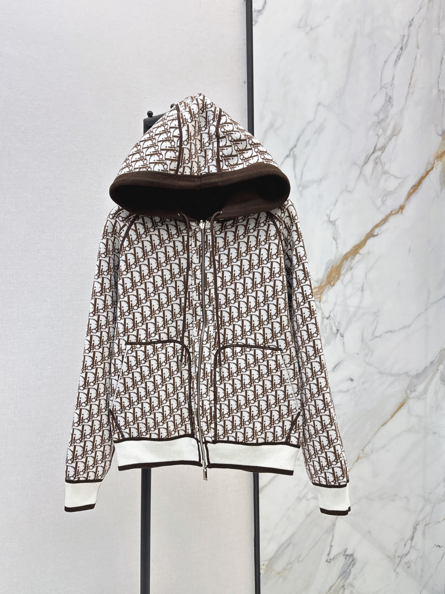CD 26fw reversible hooded knit jacket