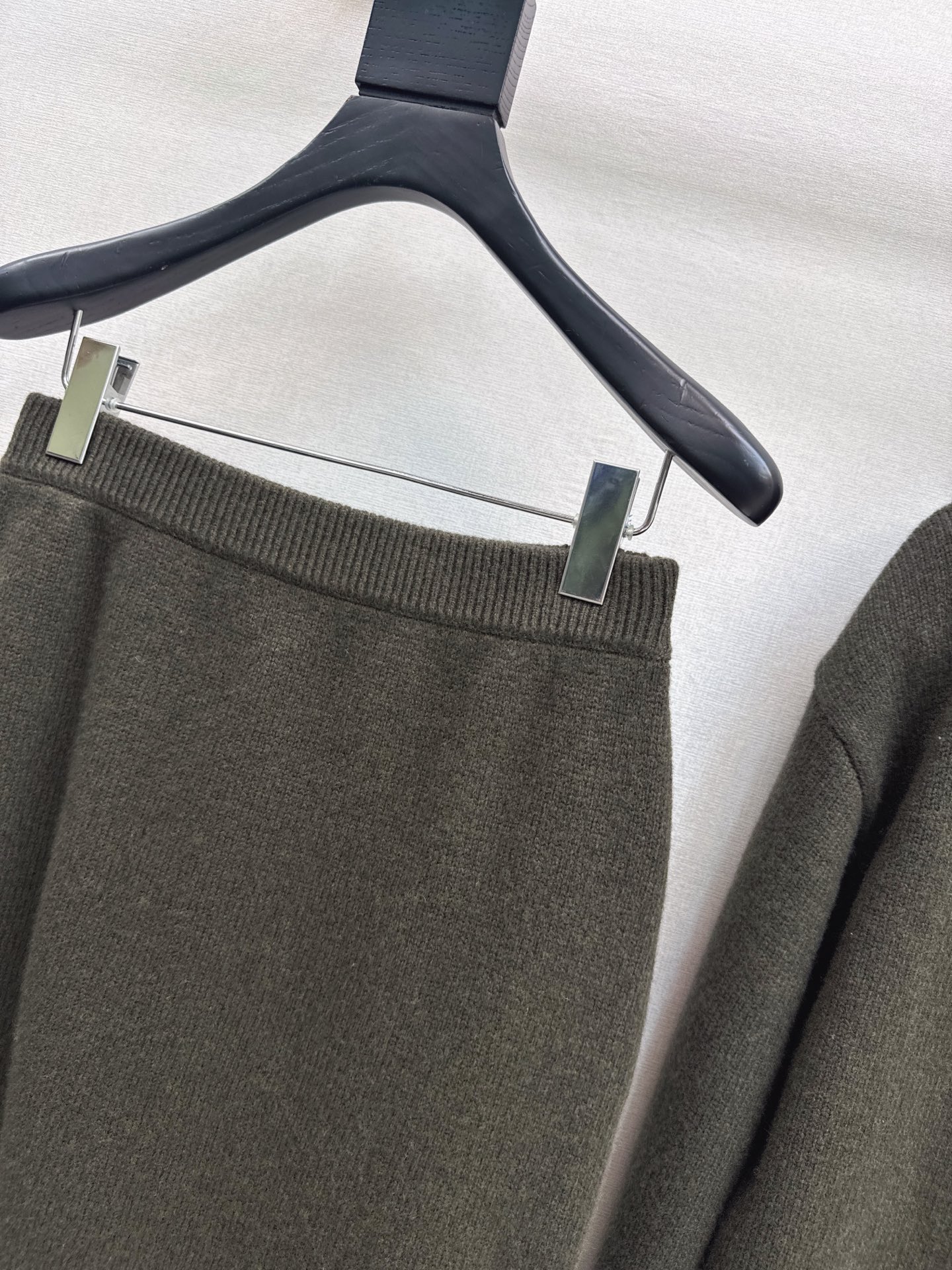 Max 26fw knit cardigan skirt sets