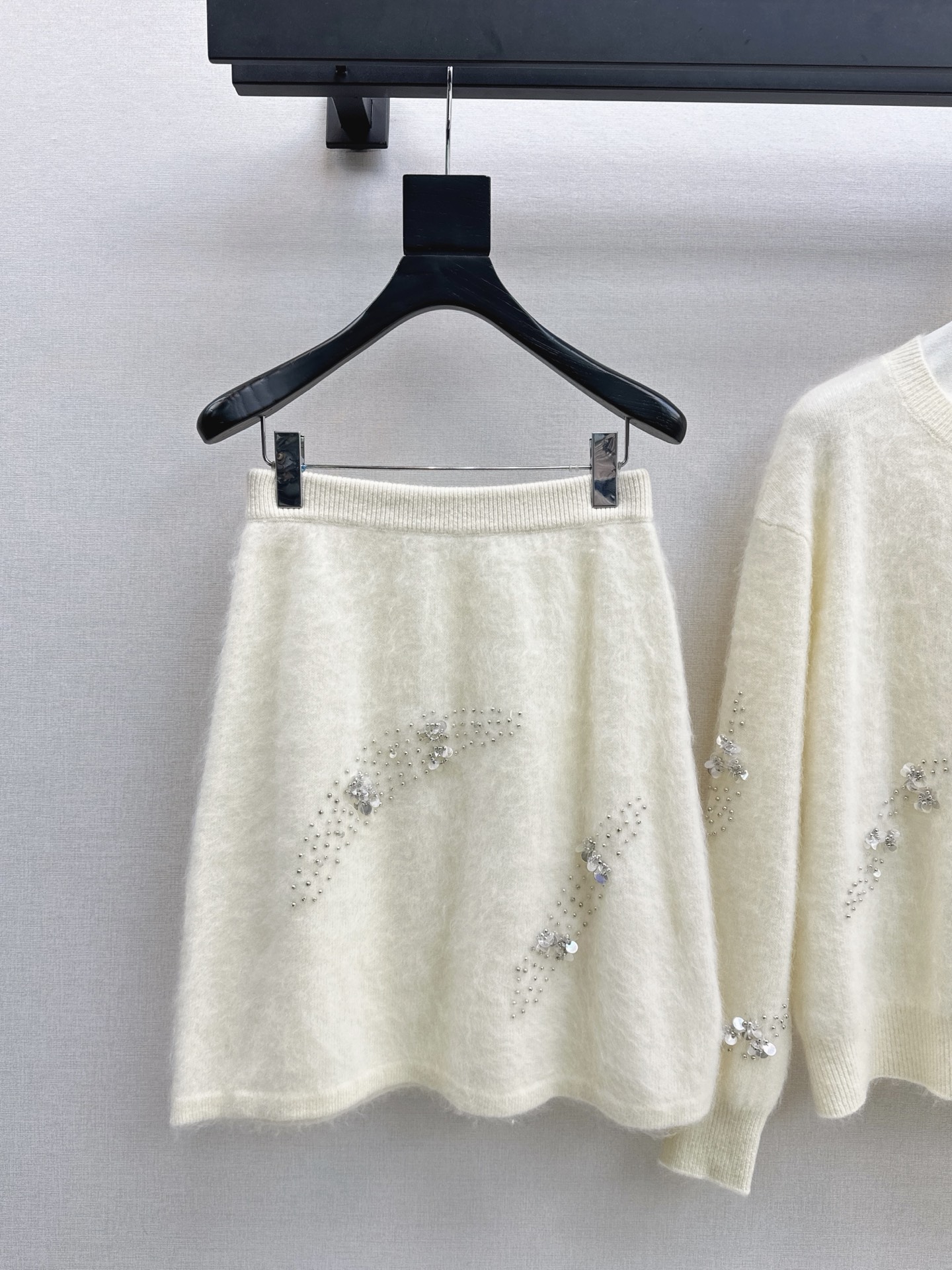 Miu 26fw beading sequin knit sweater skirt sets