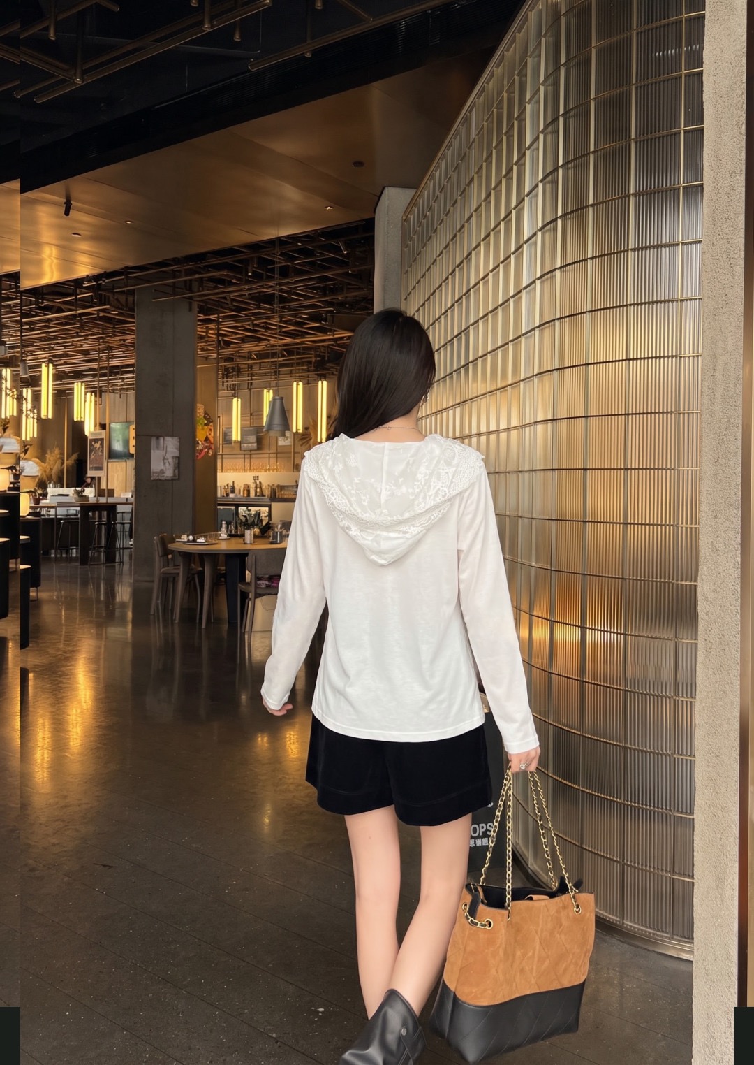 Chan 26fw lace-trim hooded top
