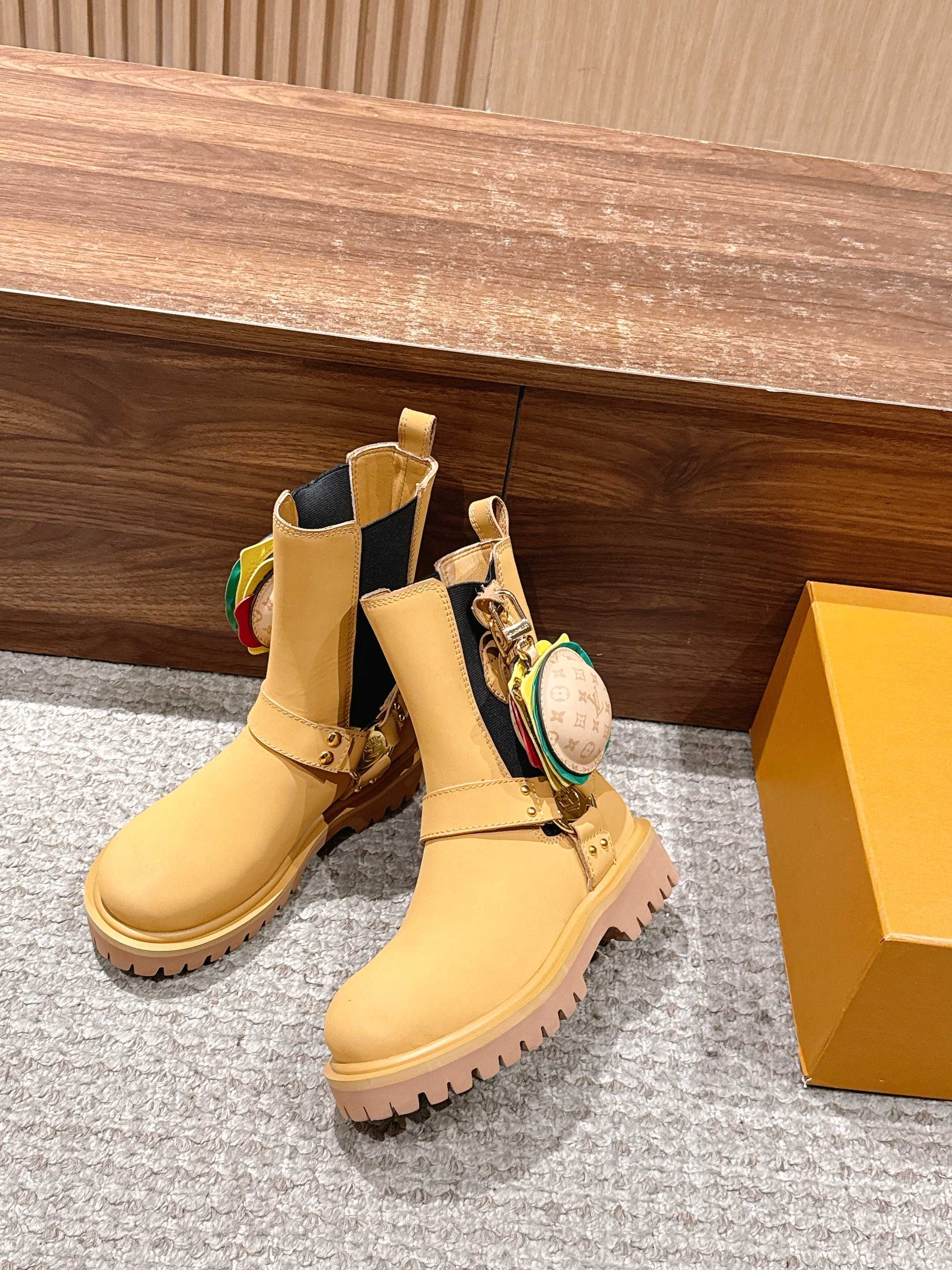 Loui 25fw biker boots