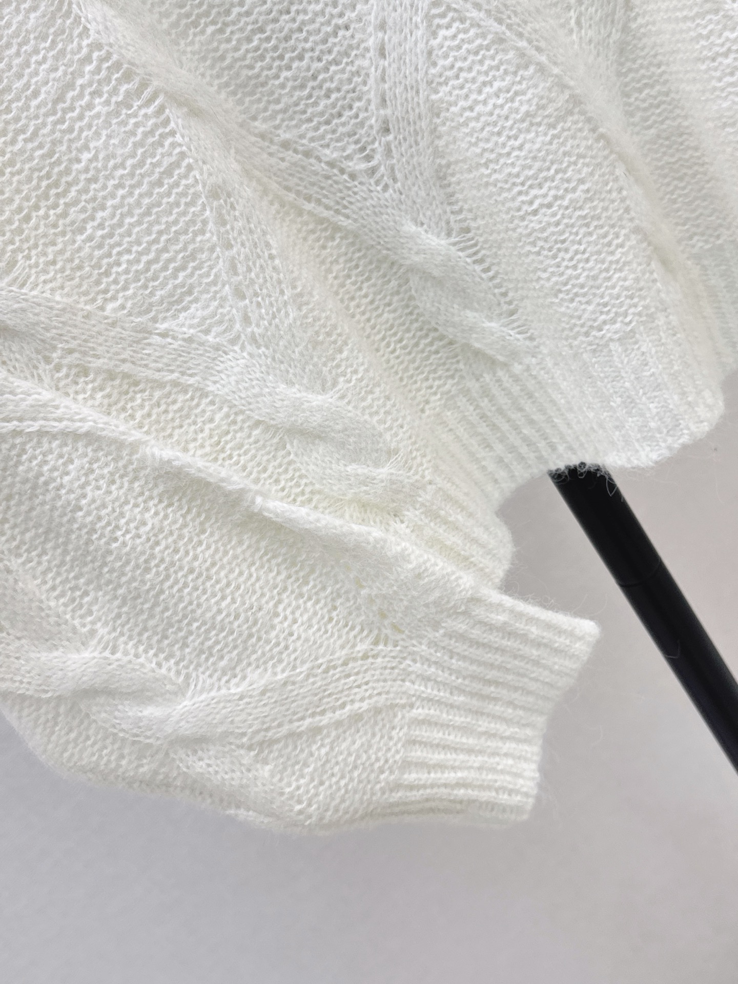 Miu 26fw letter embroidery sweater
