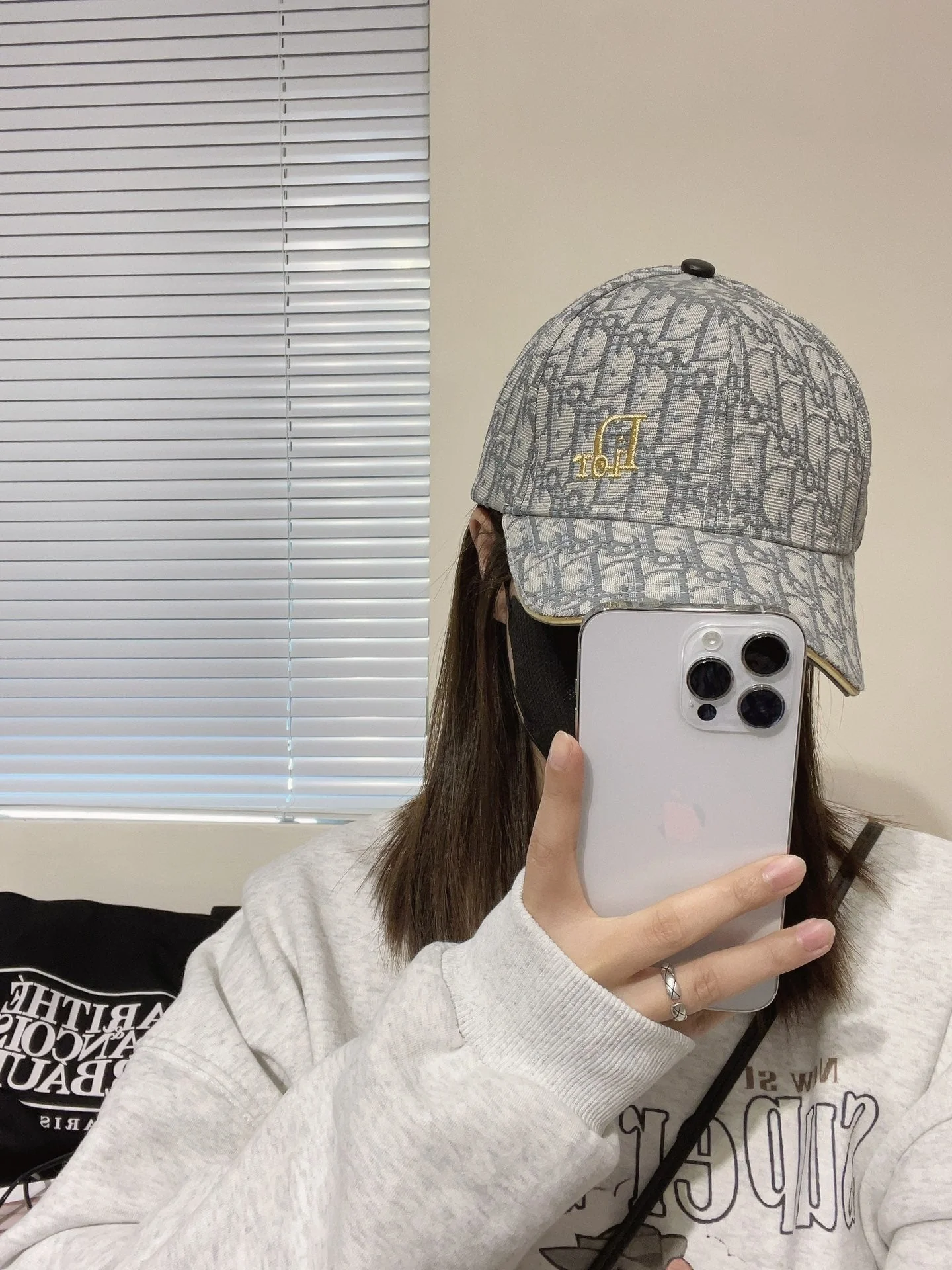 CD New embroidered baseball cap