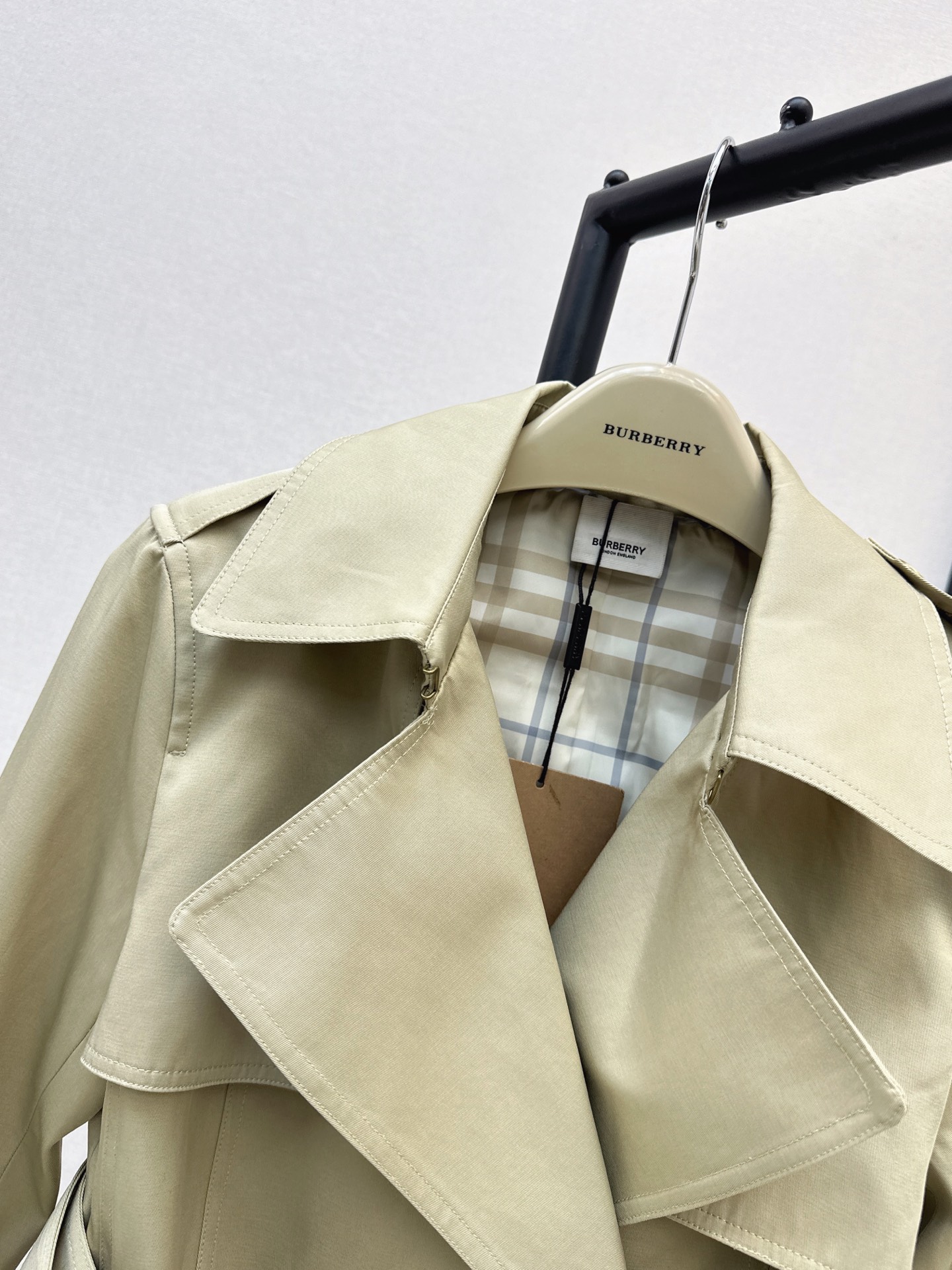 Bur 26fw cropped belted trench coats