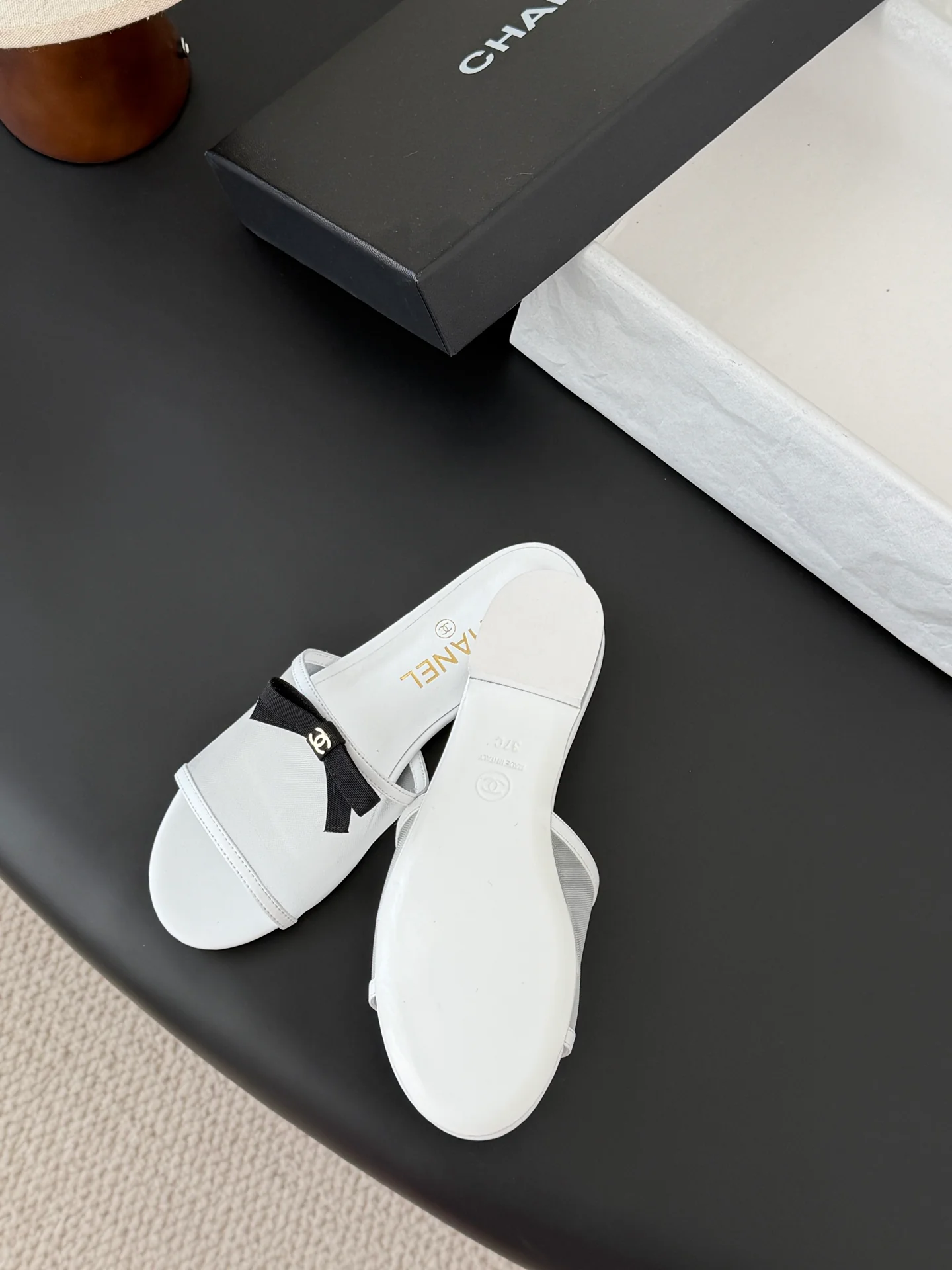 Chan 26ss bow mesh slides