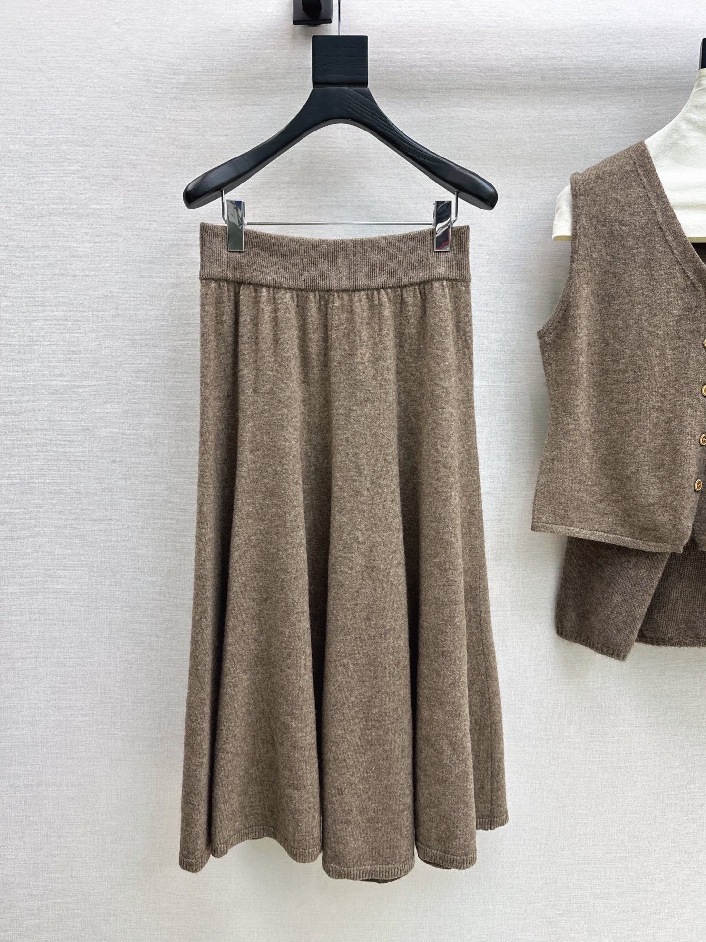 Her 26fw knit cardigan vest pleated skirt sets