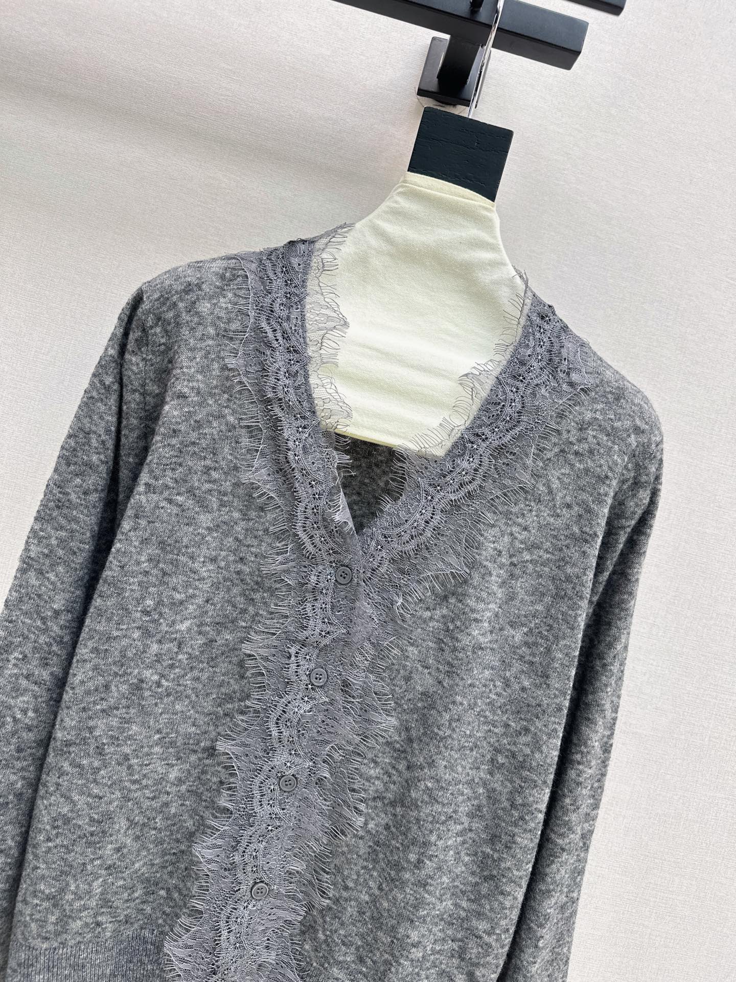 ES 26fw lace contract knit cardigan