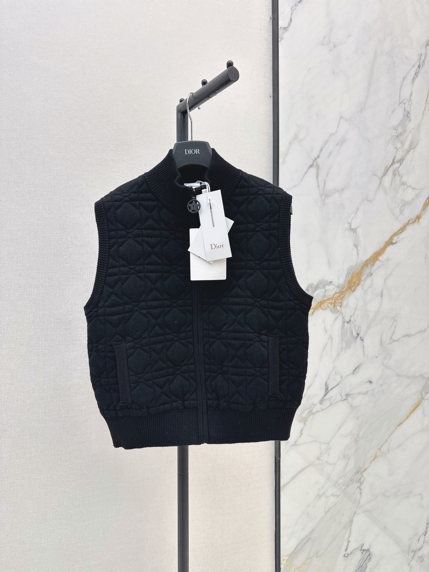 CD 26fw embroidery knit vest