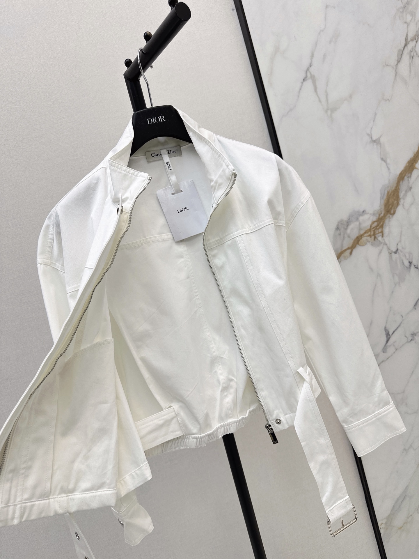 CD 26fw Stand-Collar Belted Cropped Jacket