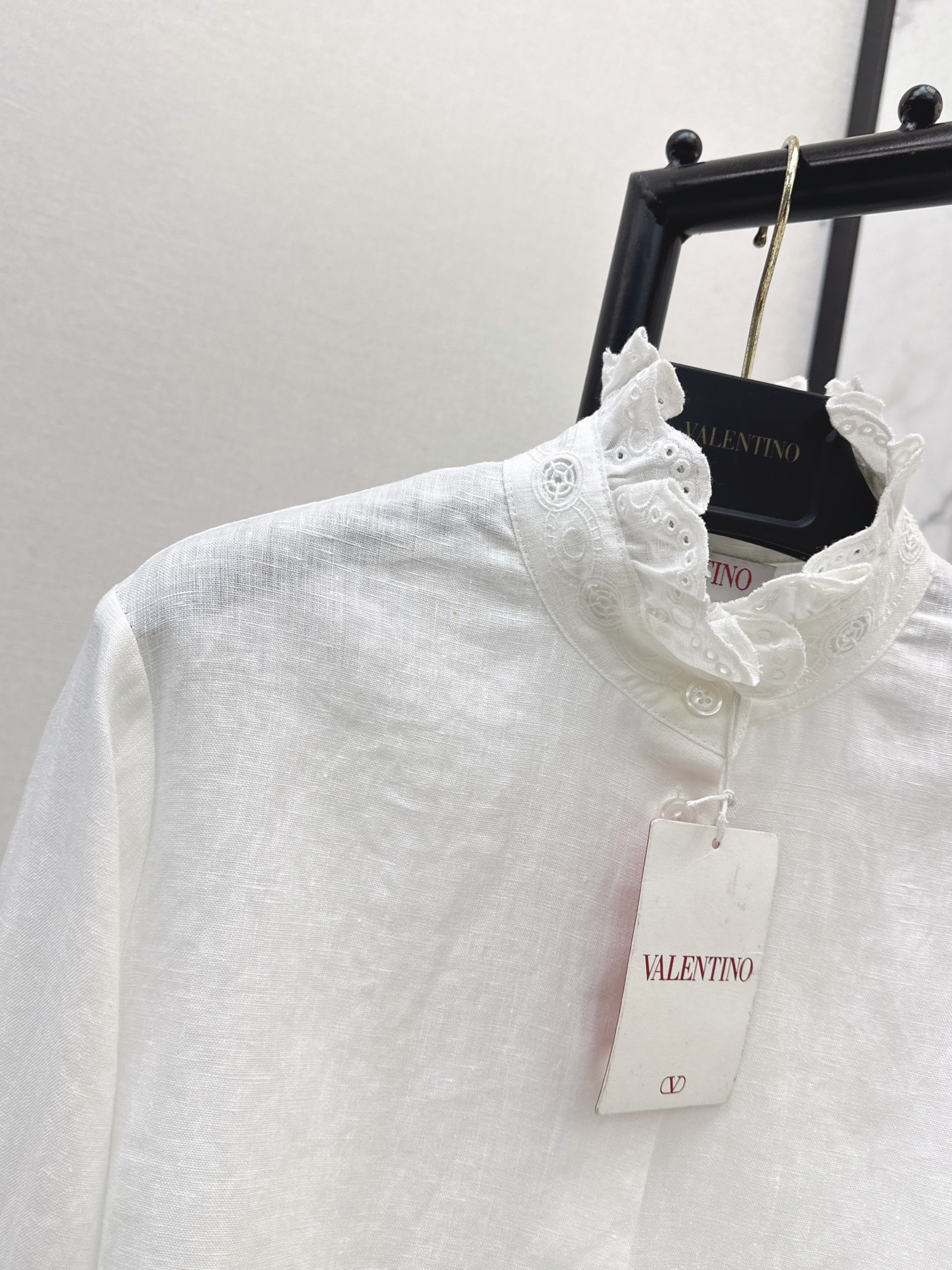 Valen 26fw lace trim linen shirt