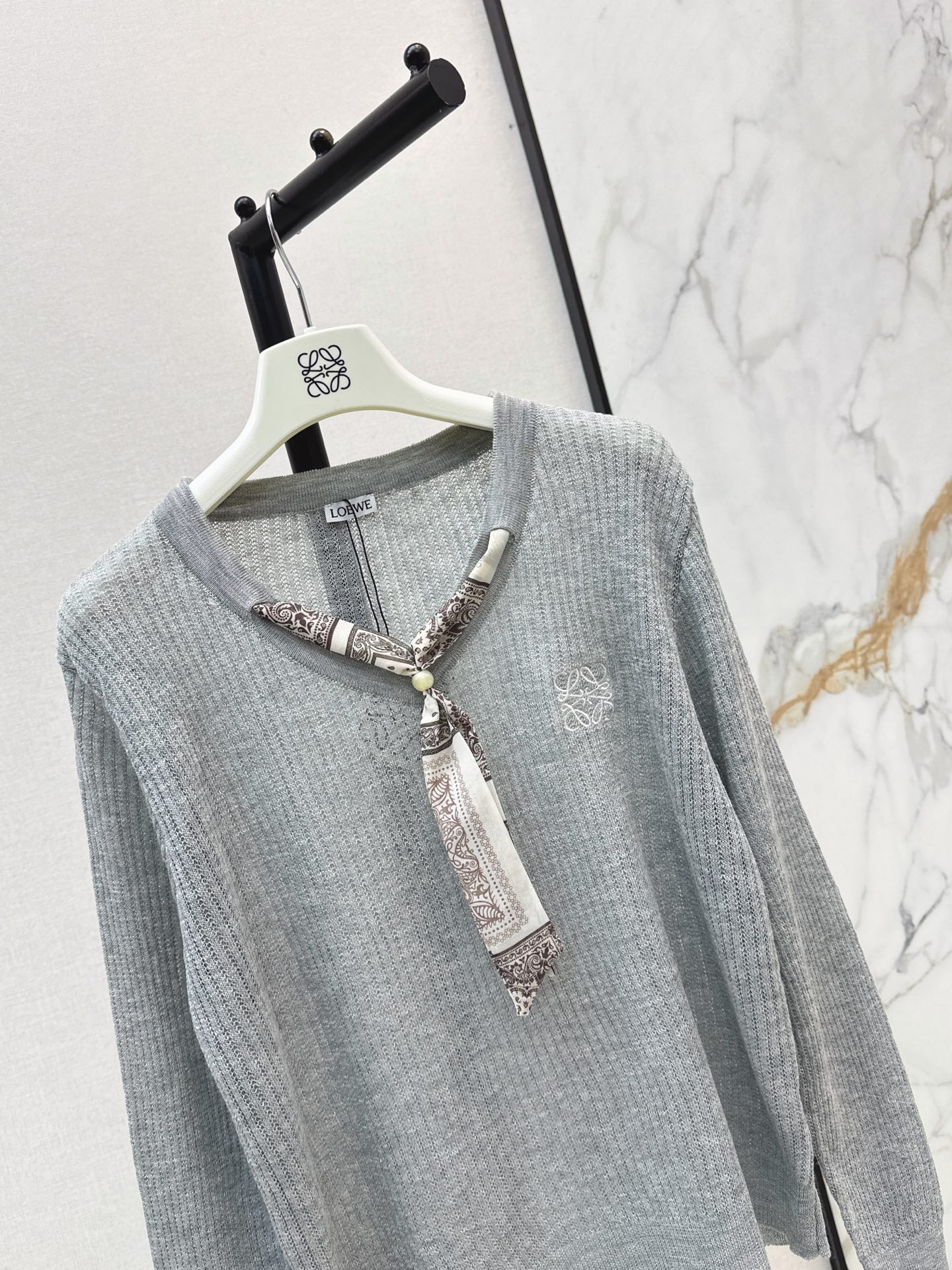 Loe 26fw scraf knit sweater