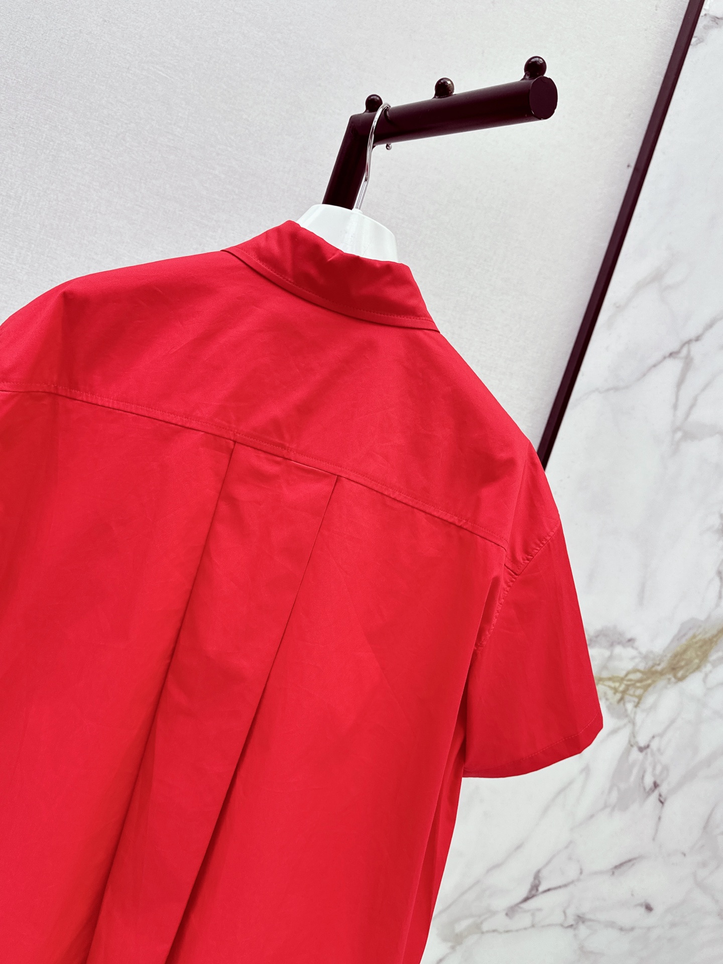 Loe 26fw cropped shirt