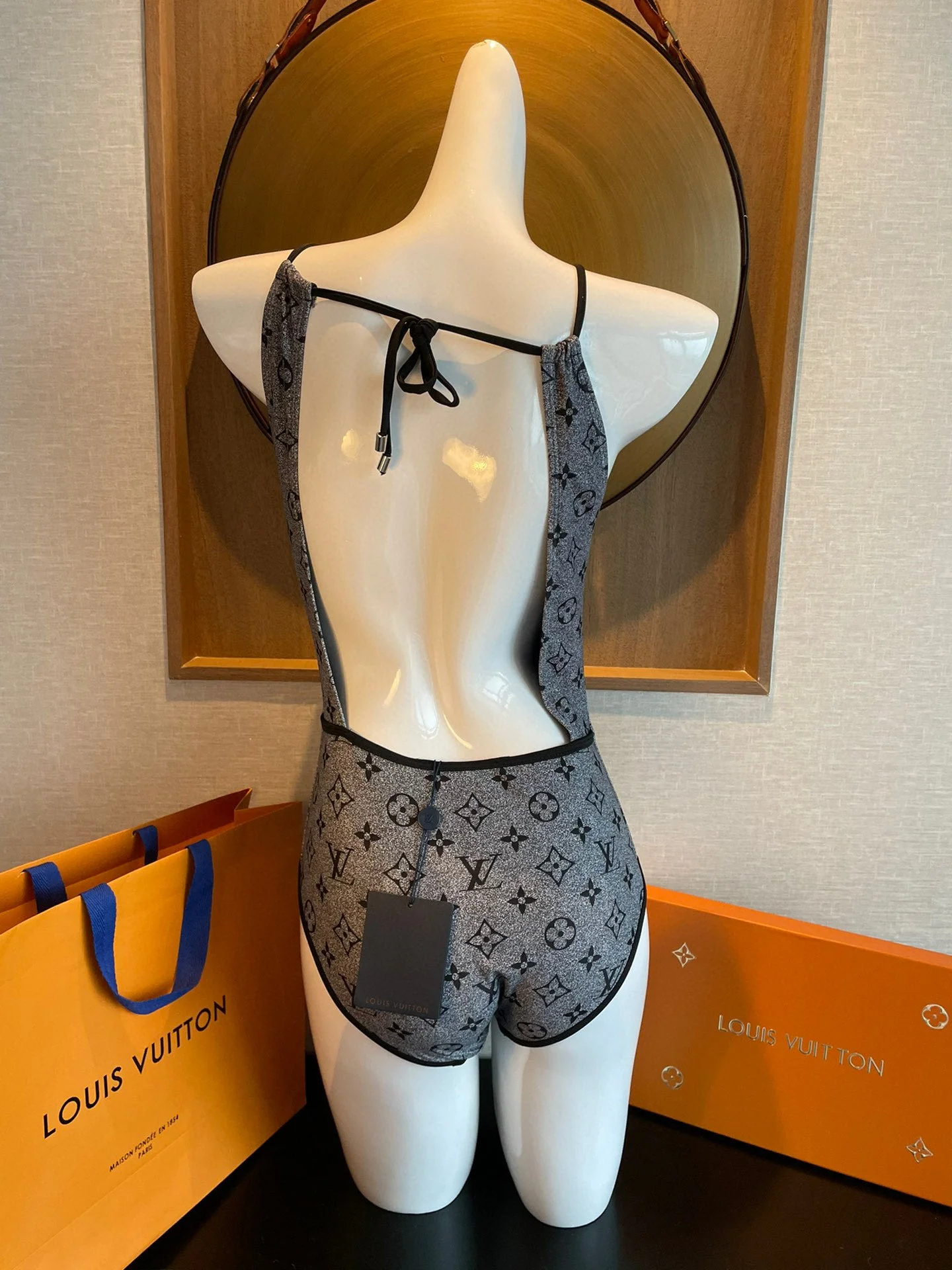 L swimsuit