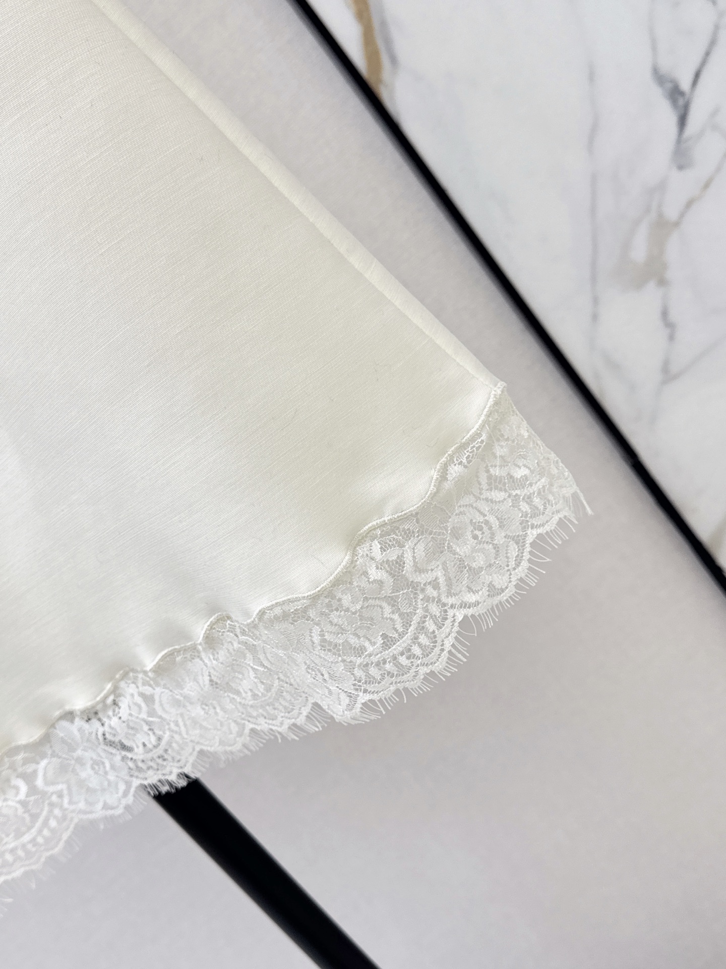 CD 26fw contract lace skirt