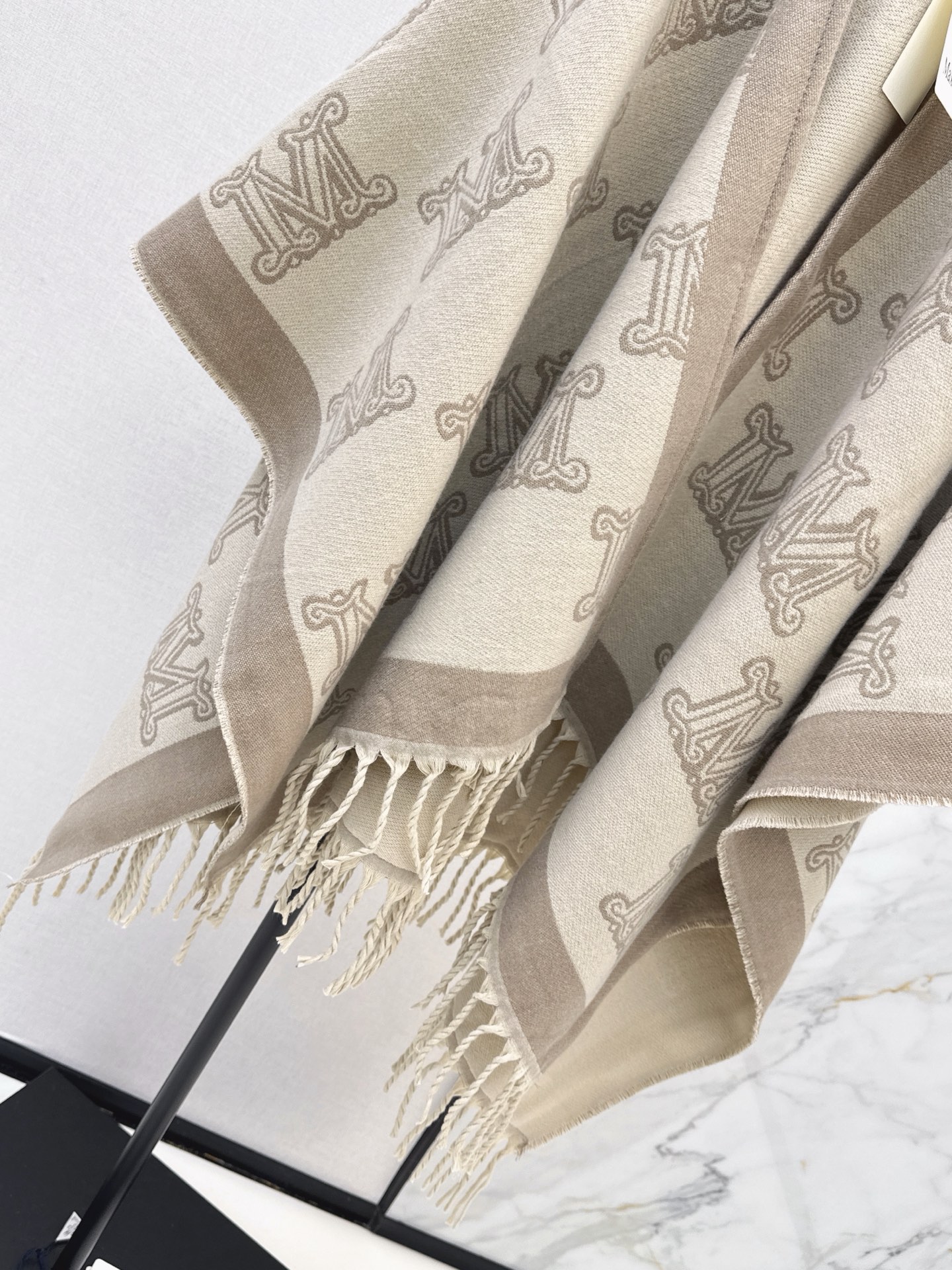 Max 26fw wool shawls
