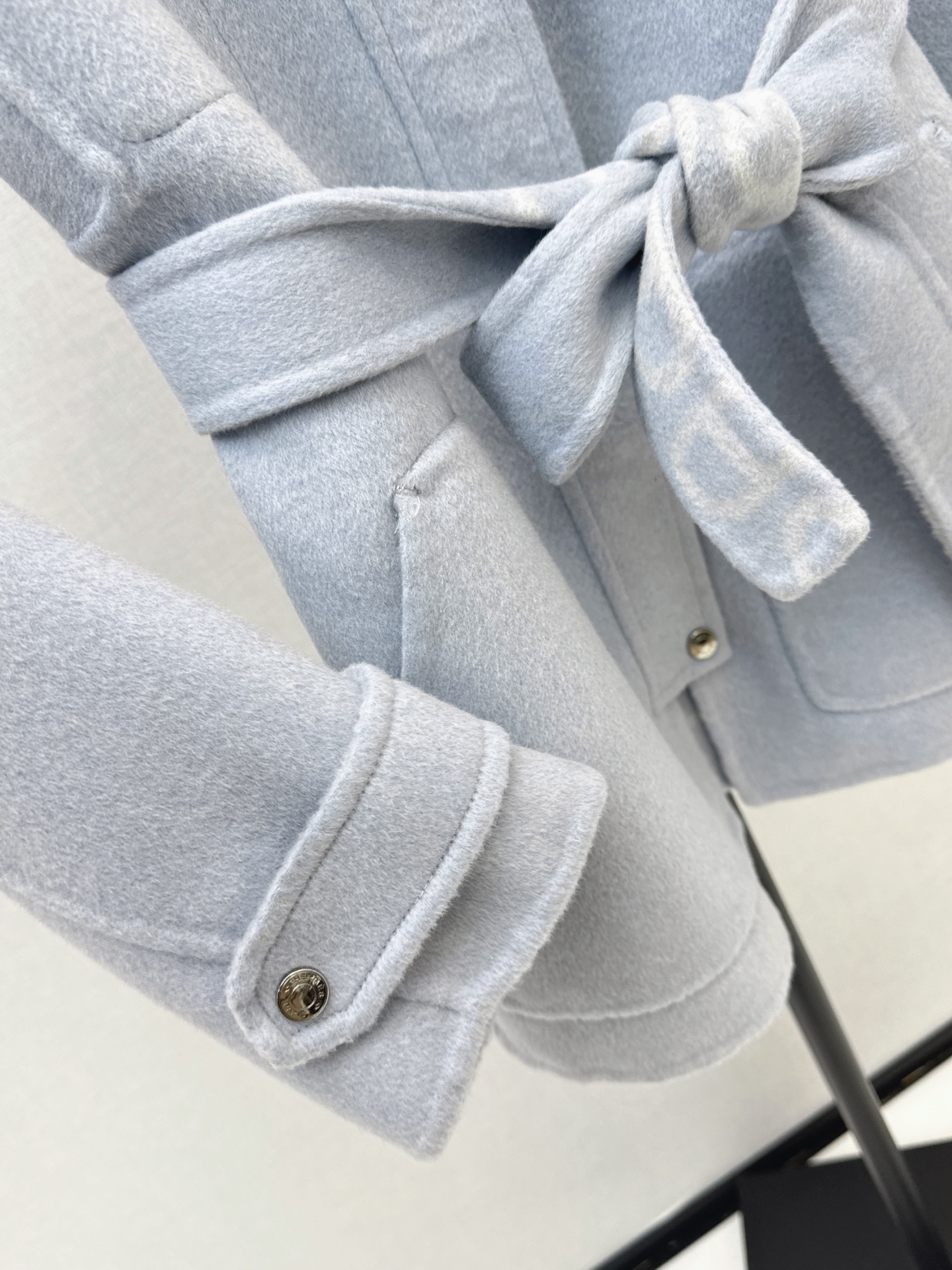 Her 26fw cashmere belted jacket
