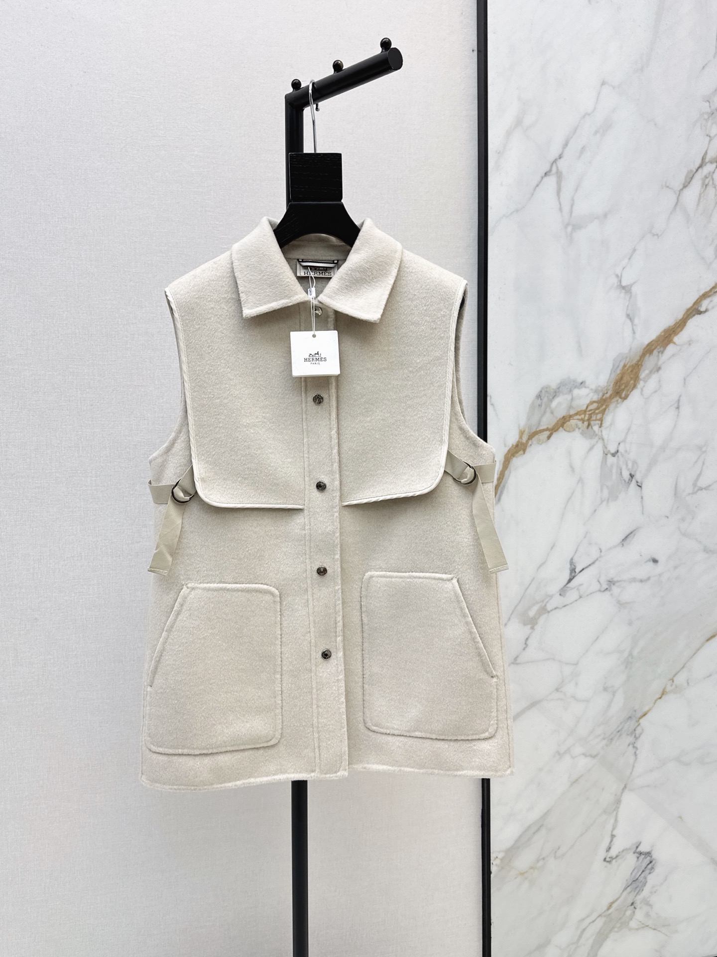 Her 26fw cashmere vest jacket