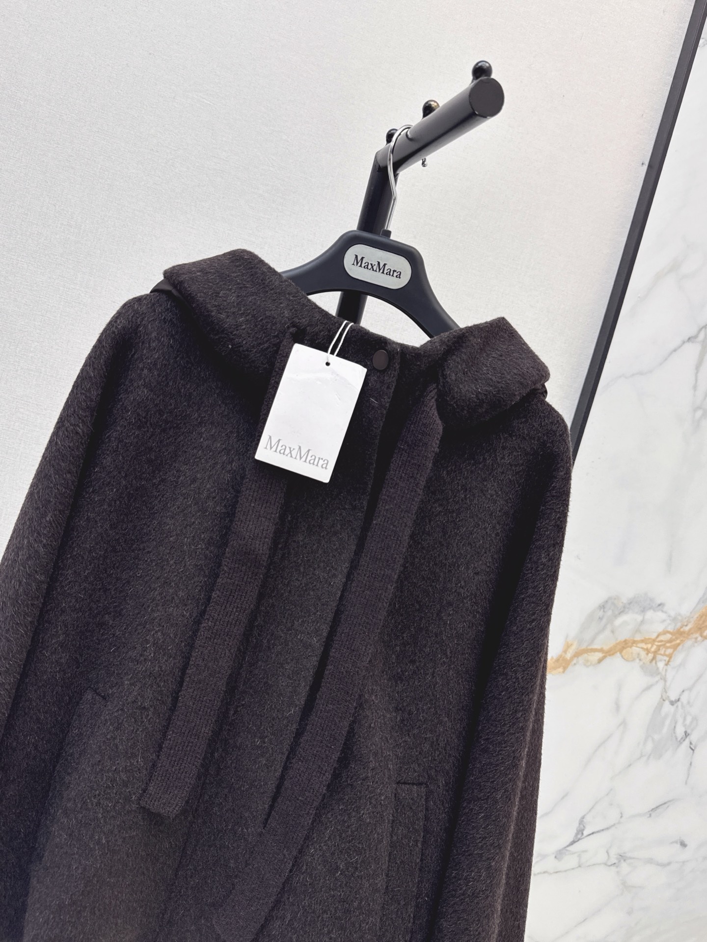 Max 26fw wool contract hooded down jacket