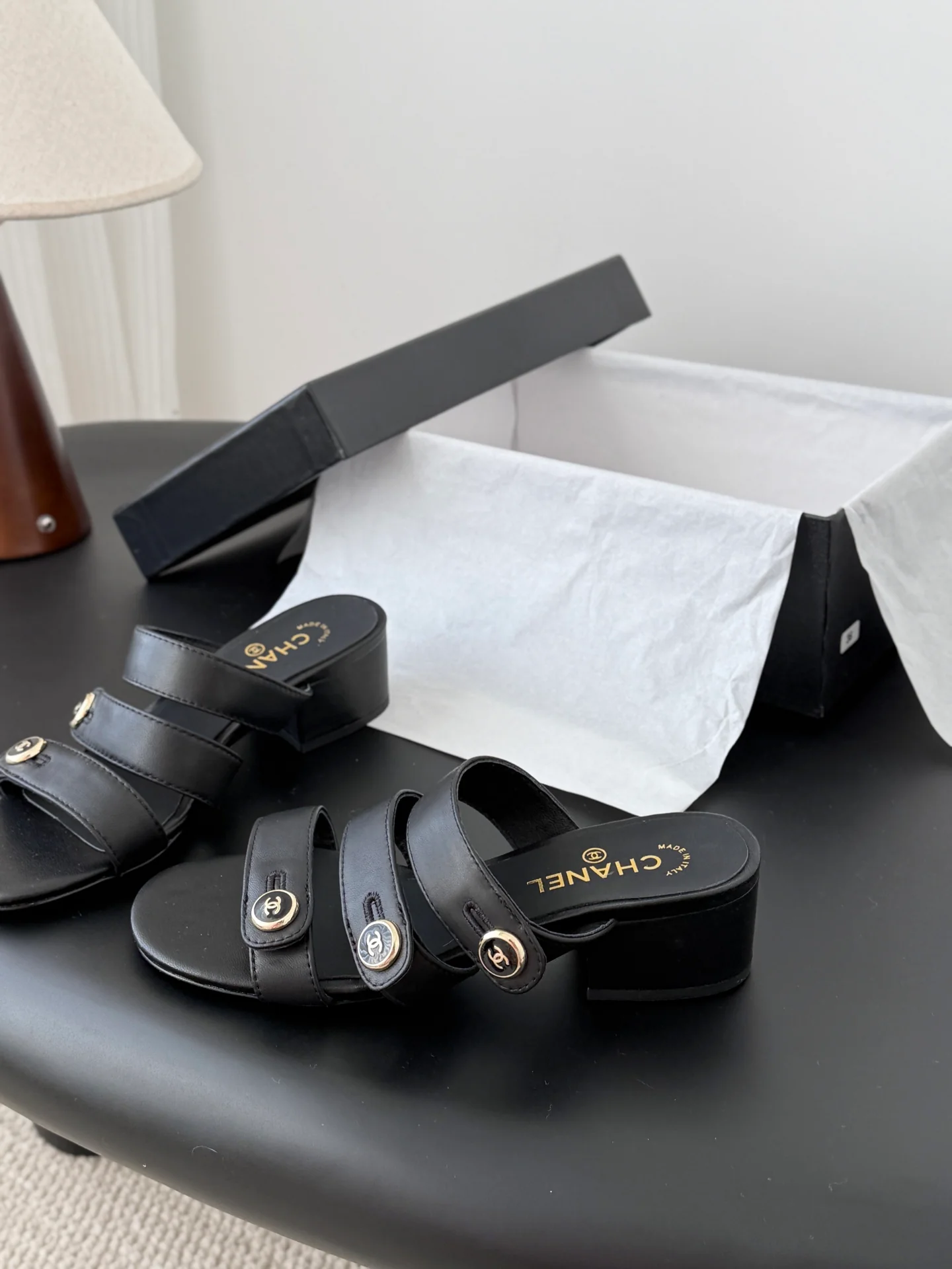 Chan 26ss sandals