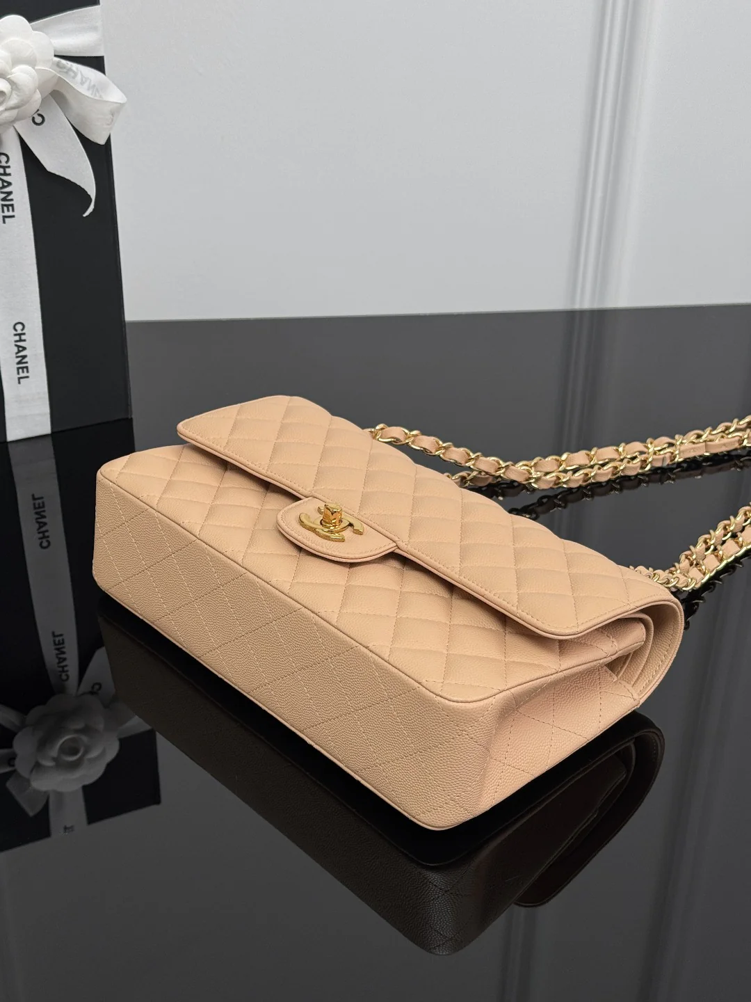Chan cf25 chain shoulder bag