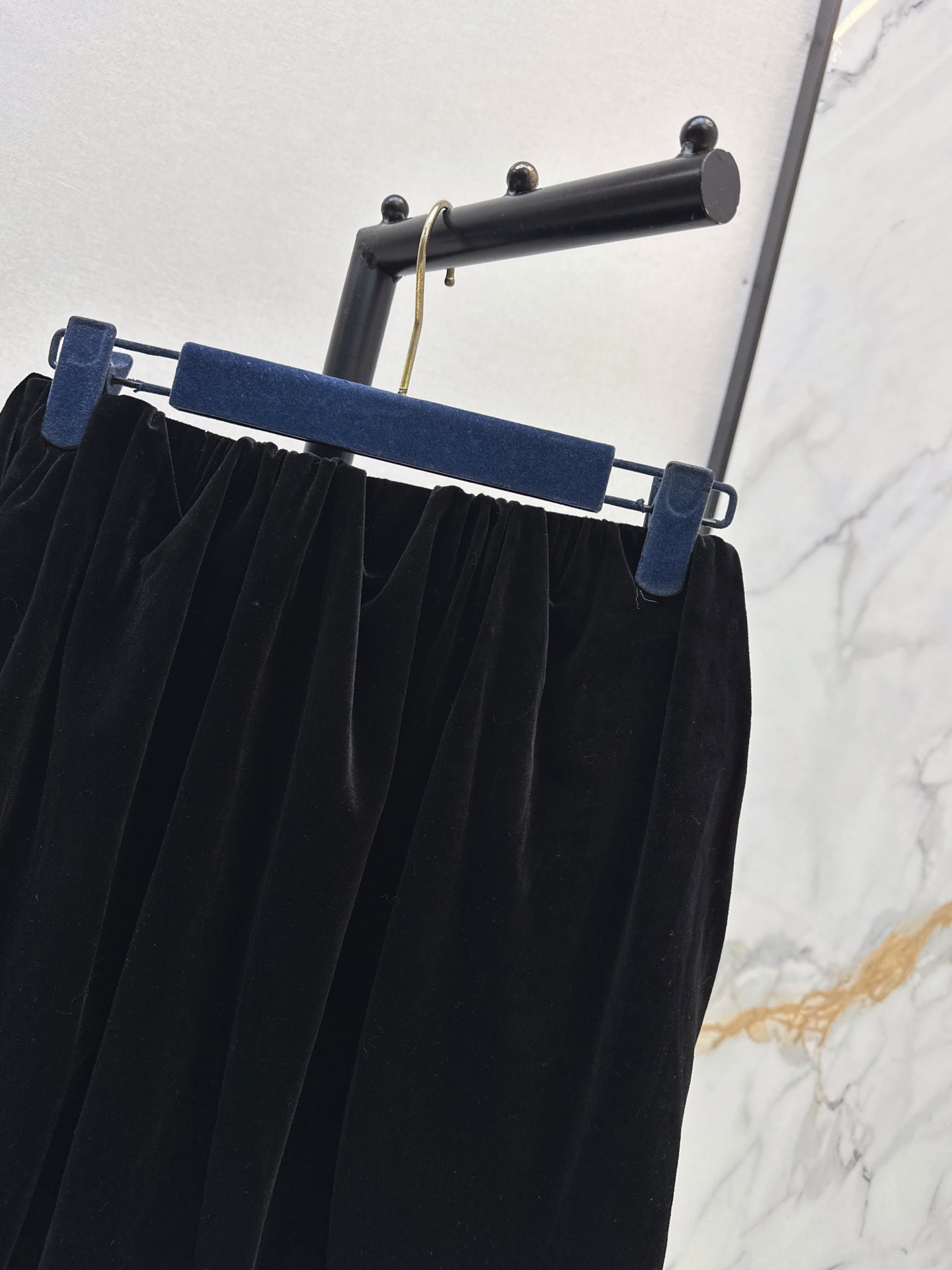 Loui 26fw velvet skirt
