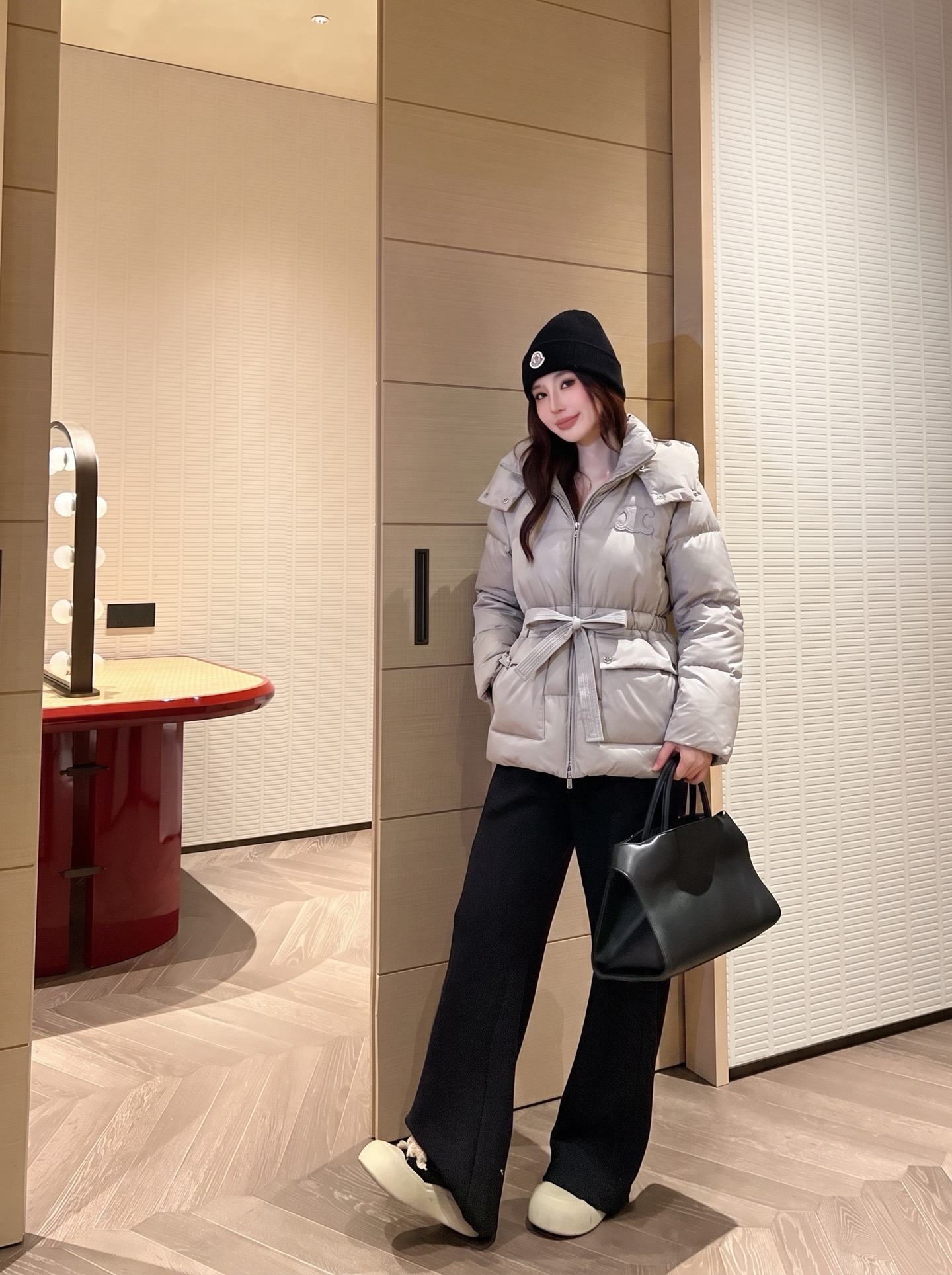 Celi 26fw hooded belted down jacket