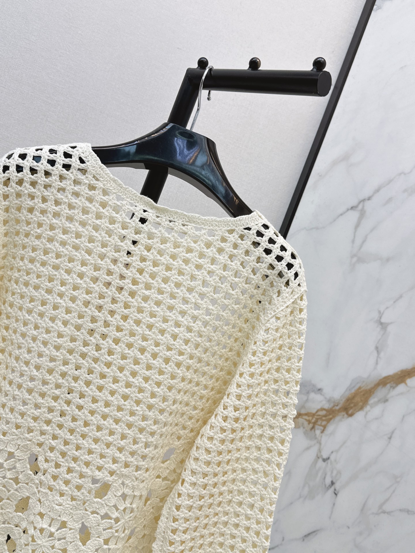 Celi 26fw hollow knit cardigan