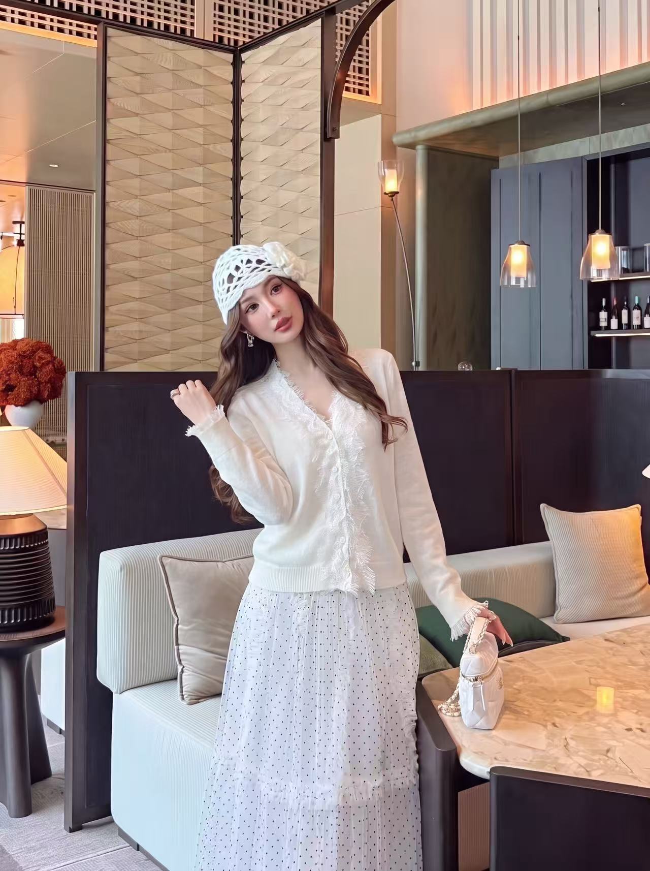 ES 26fw lace contract knit cardigan