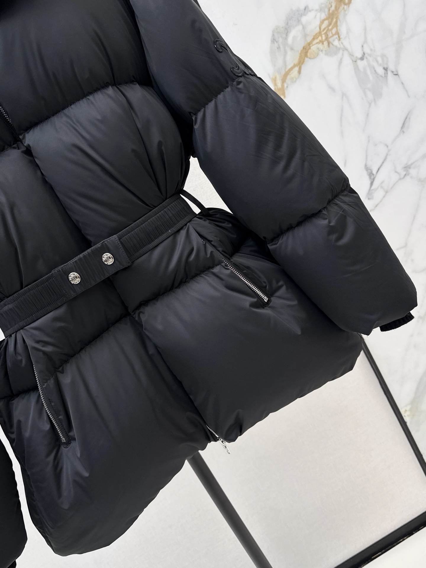 Celi 26fw belted down jacket