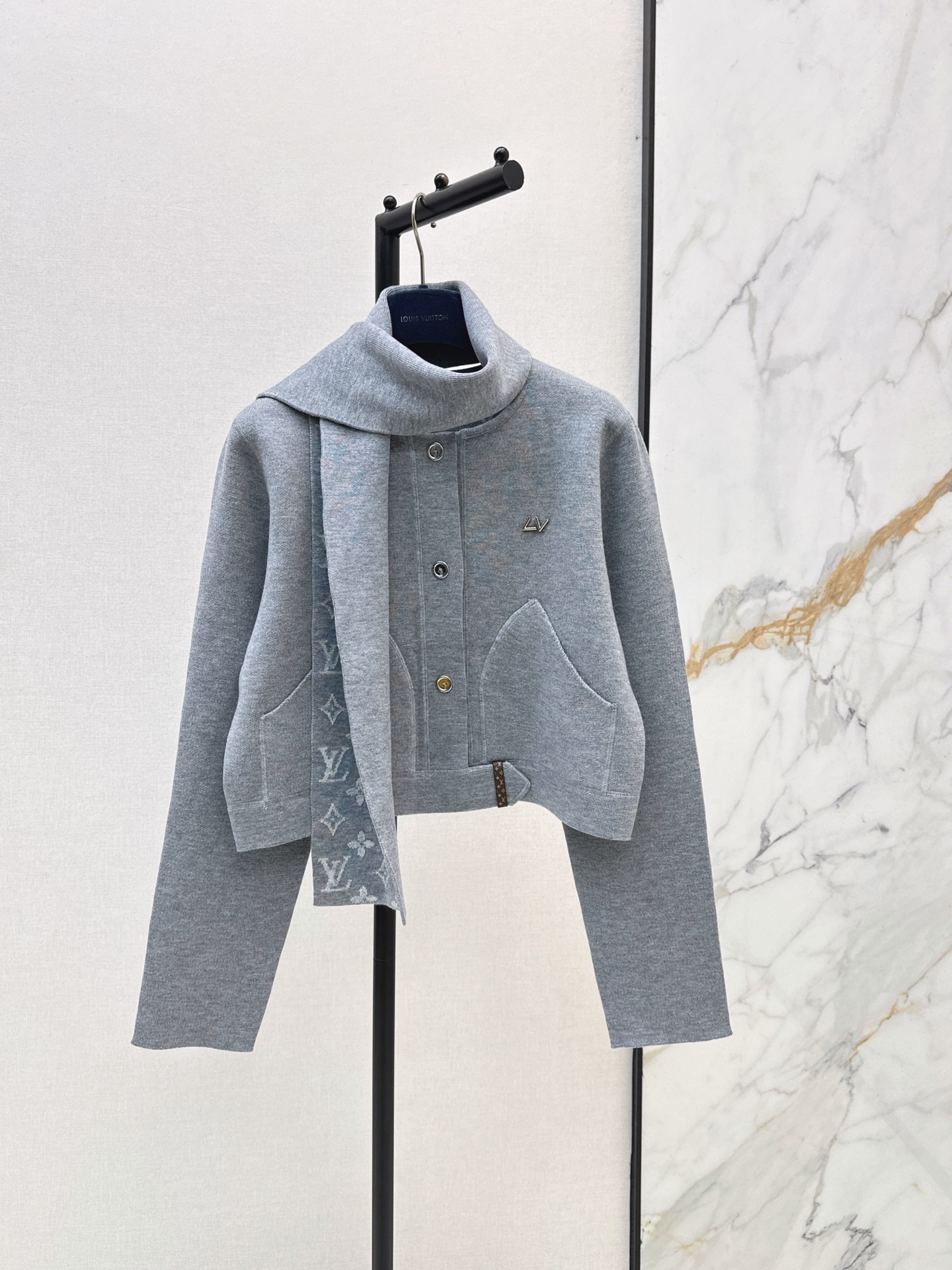 Loui 26fw scraf-collar knit jacket