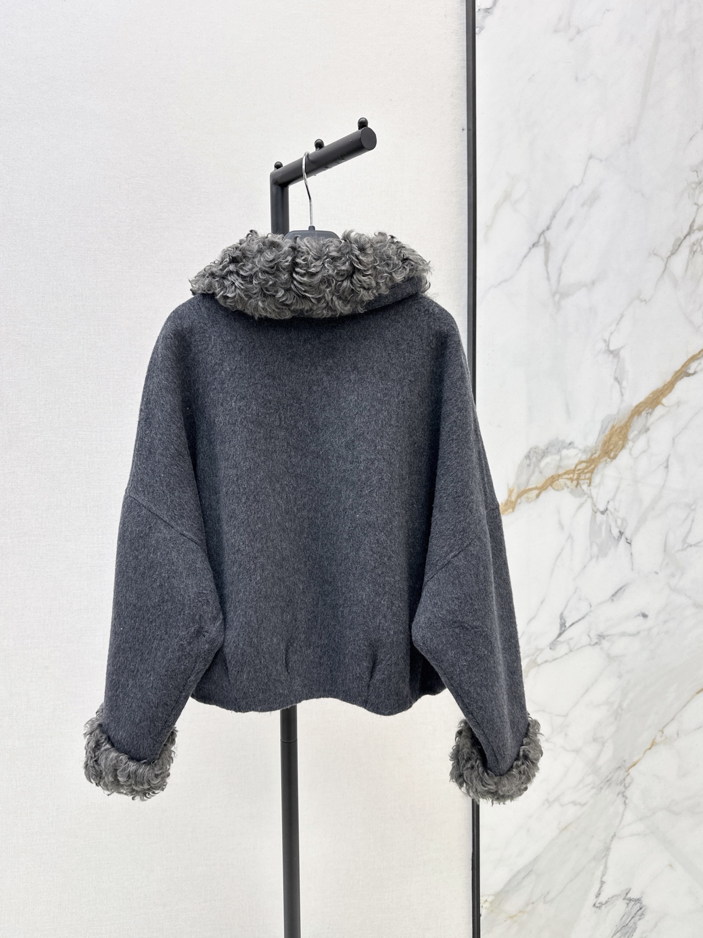 Max 26fw fur-trim woolen jacket