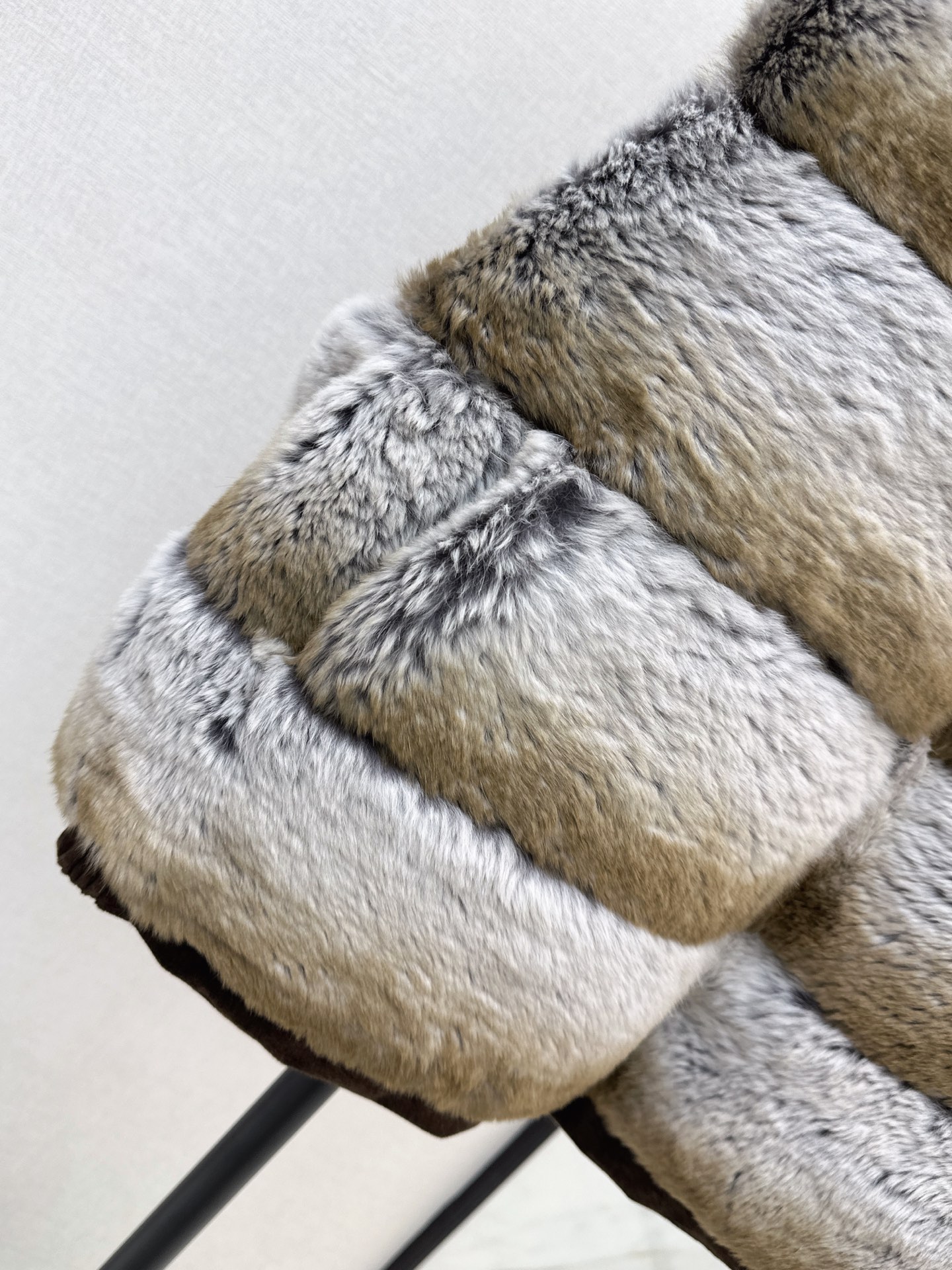 Sain 26fw reversible fur vest jacket