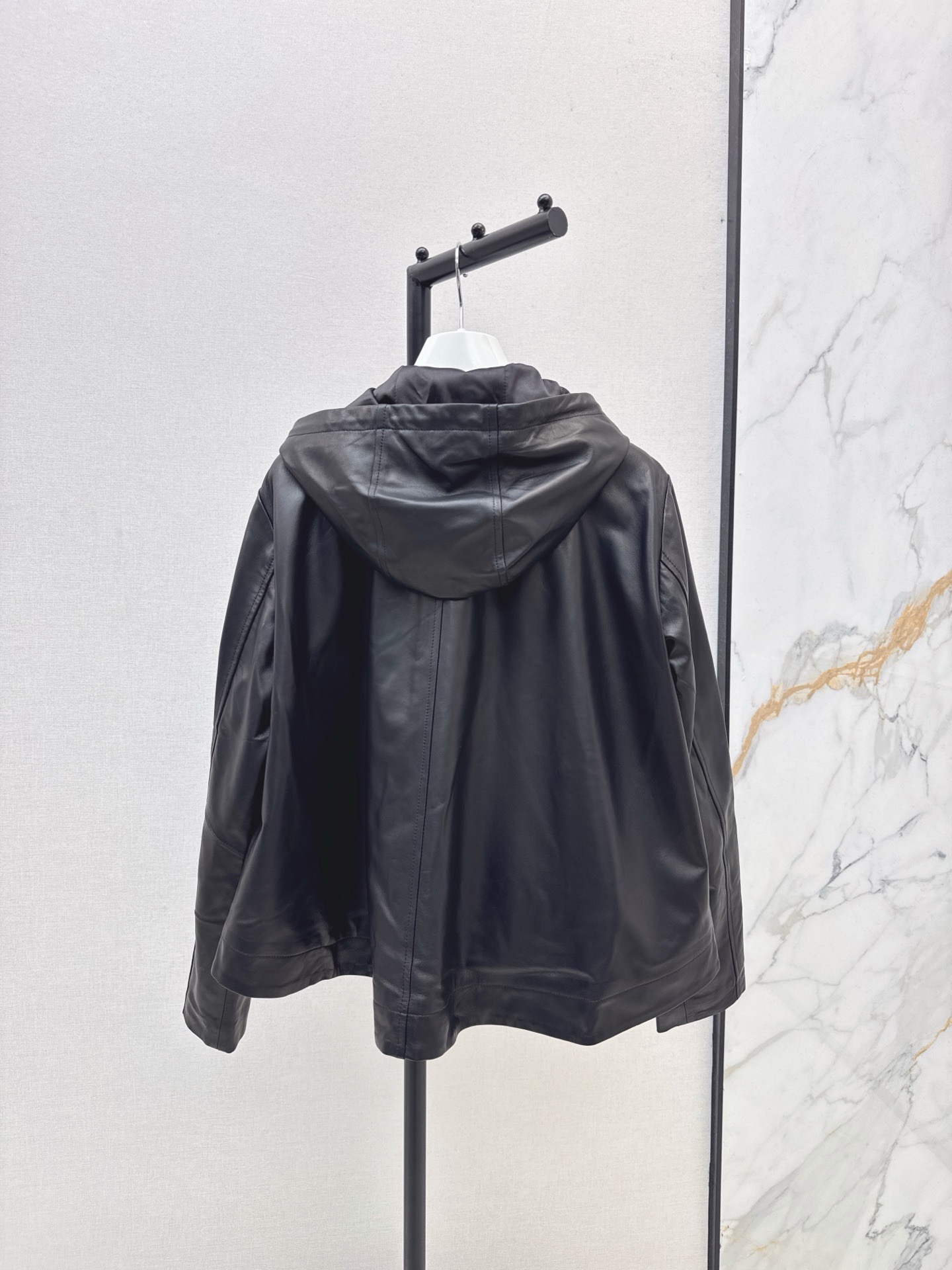 Loe 26fw leather hooded jacket
