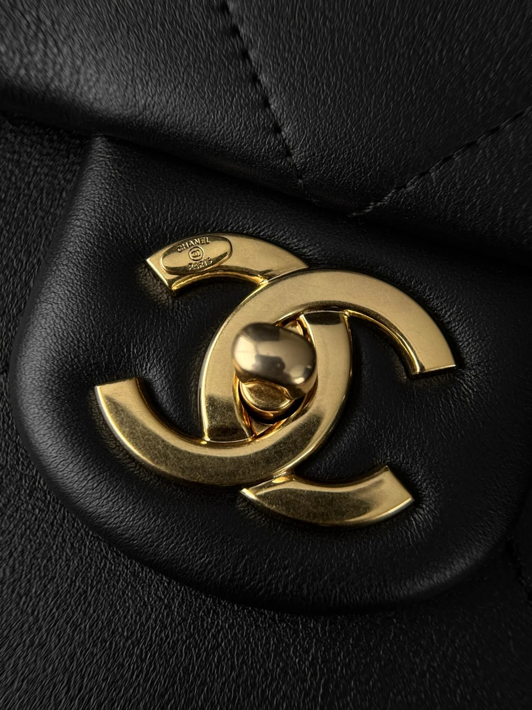 Chan 26C maxi hobo bag