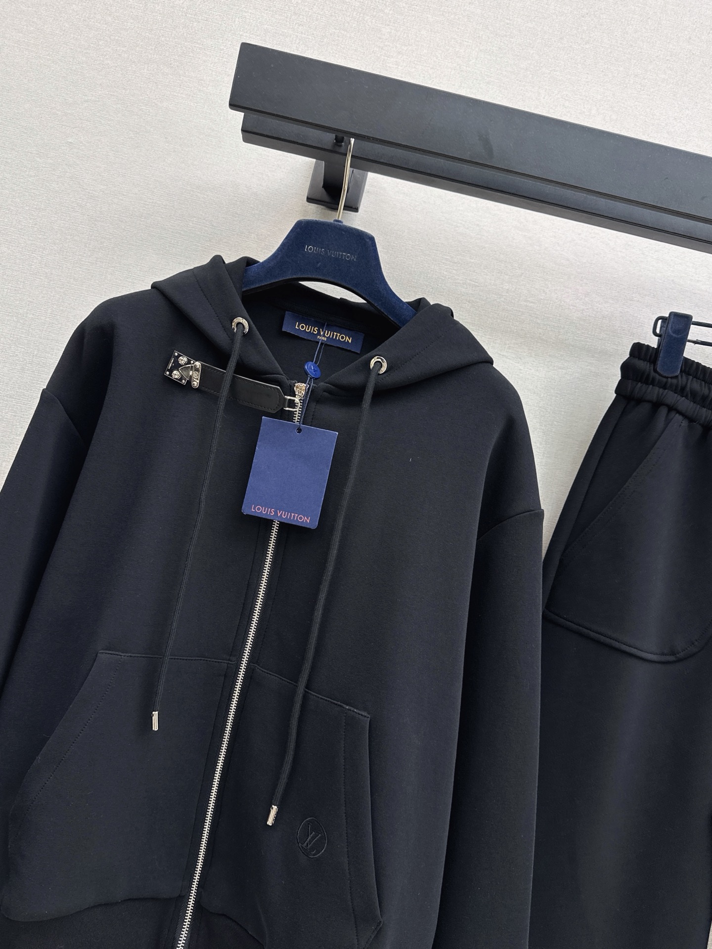 Loui 26fw hooded jacket pants sets