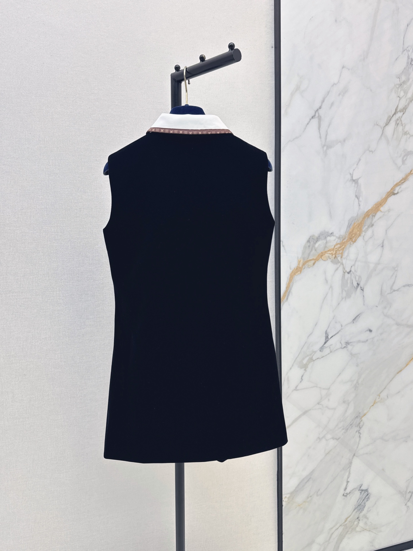 Loui 26fw ribbon sleeveless dress
