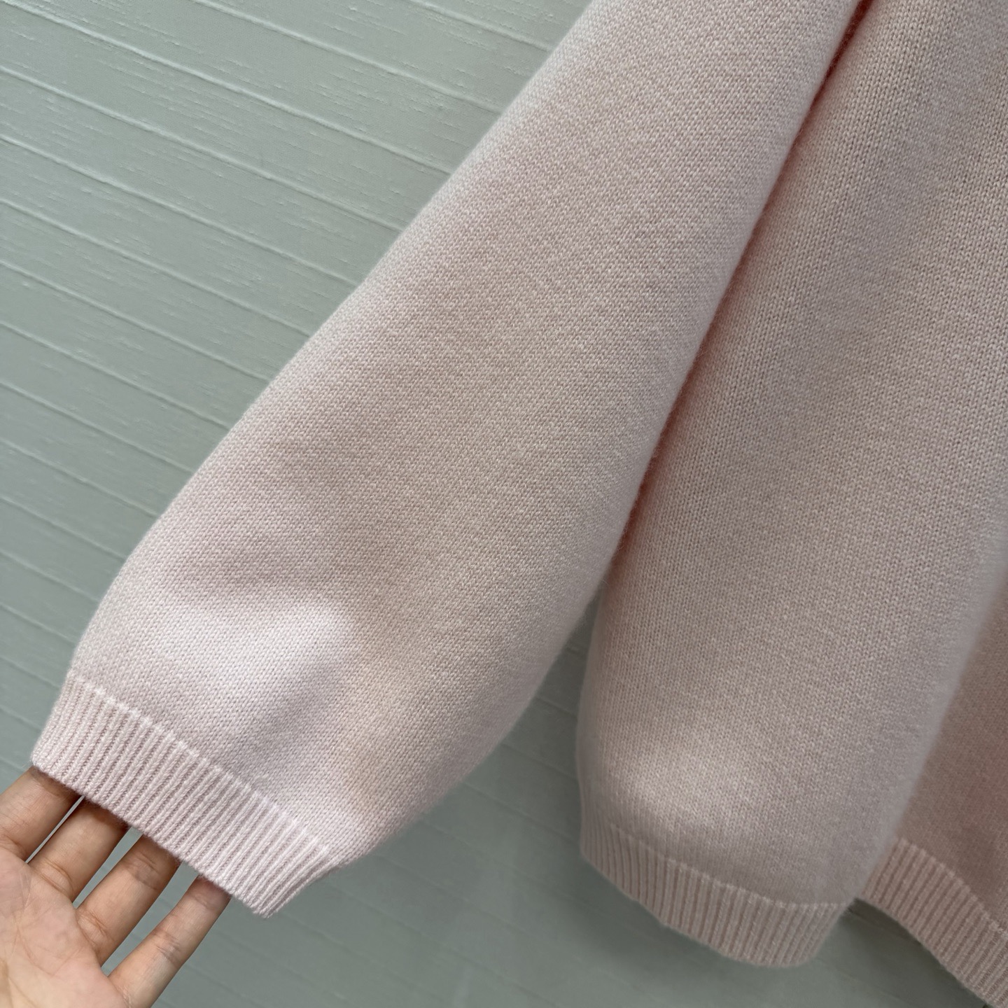Dio 26fw cashmere sweater
