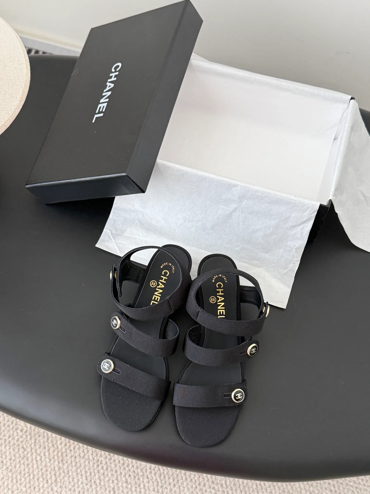 Chan 26ss sandals