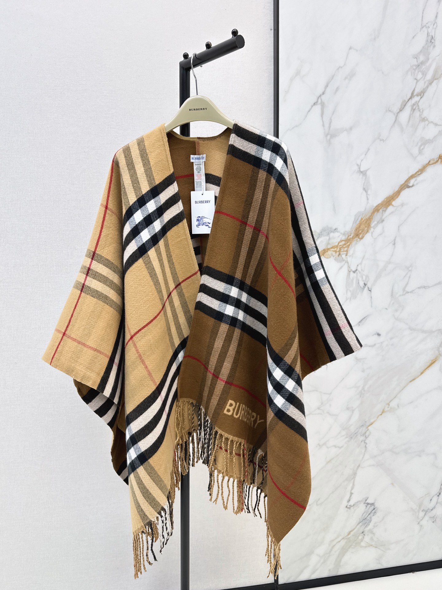 Bur 26fw shawls cape