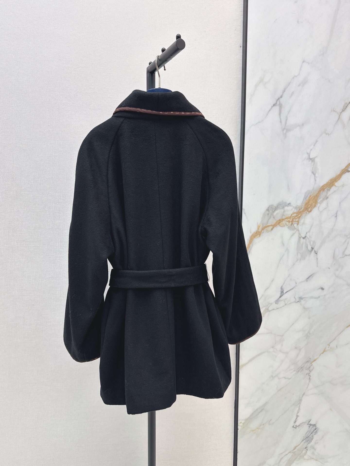 Loui 26fw belted wrap coats
