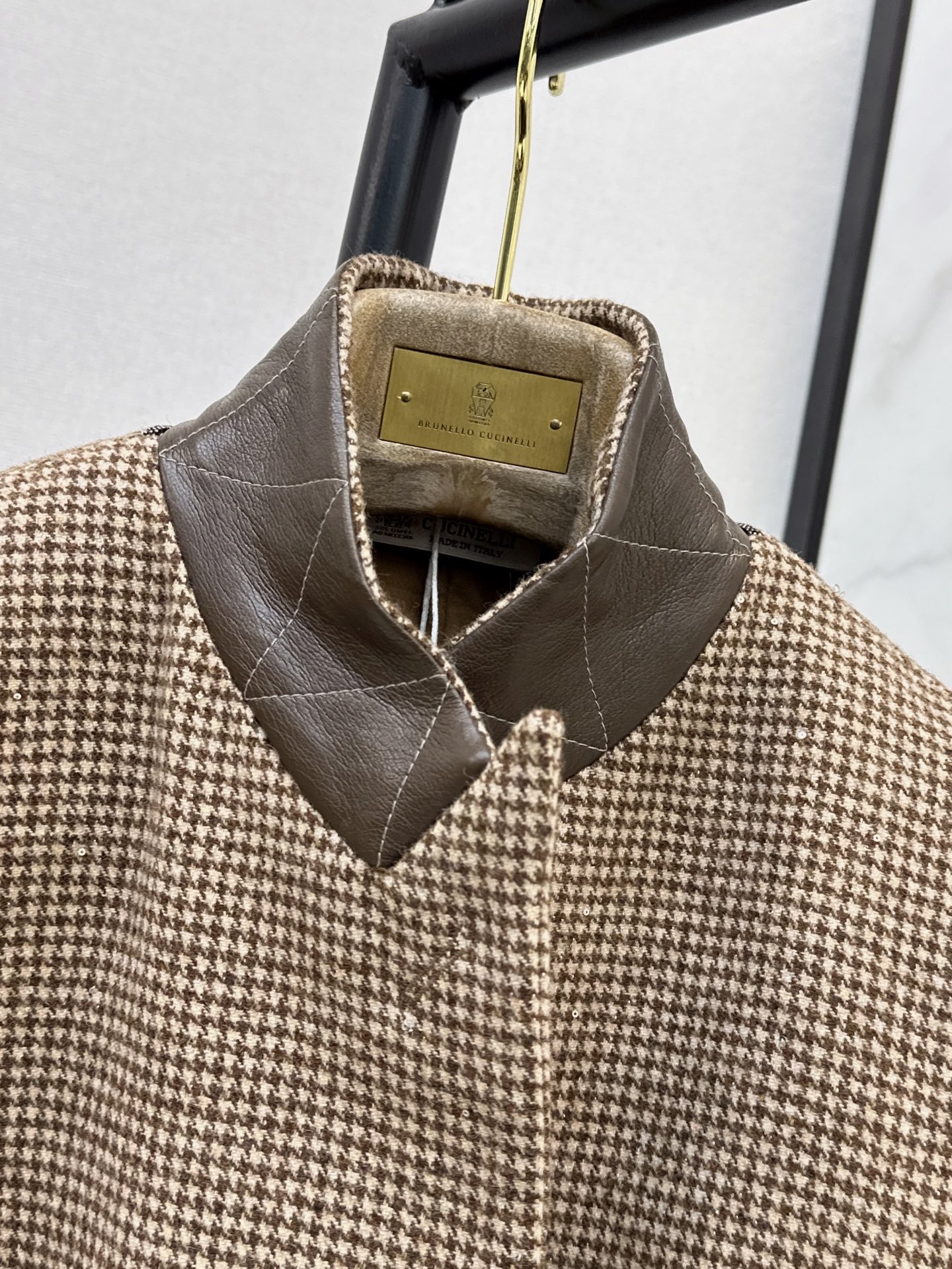 Brun 26fw belted houndstooth vest