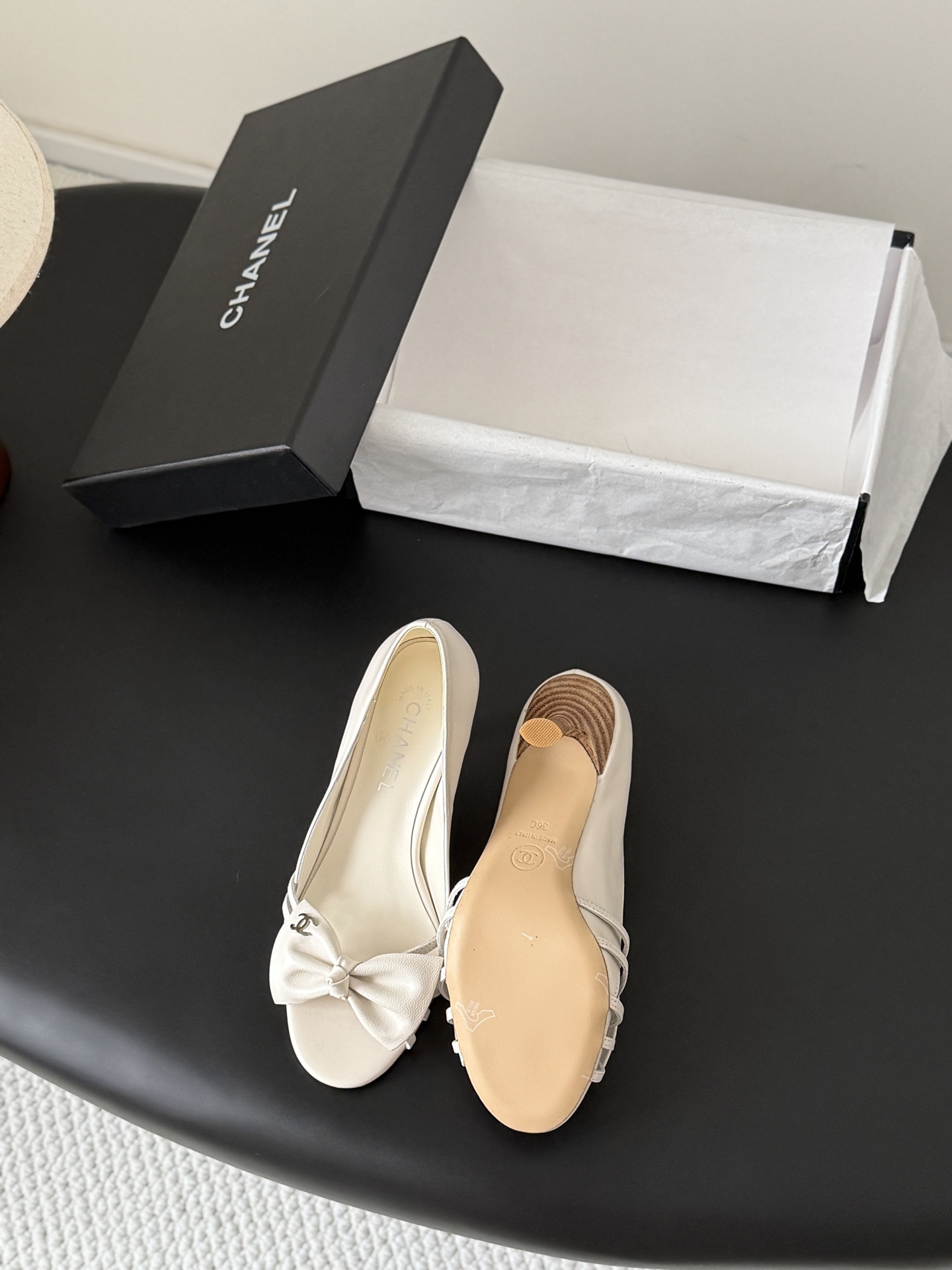 Chan 26ss peep toe heels