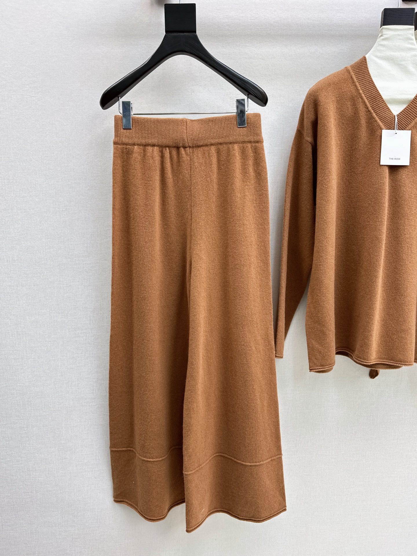Row 26fw wool cape sweater pants sets