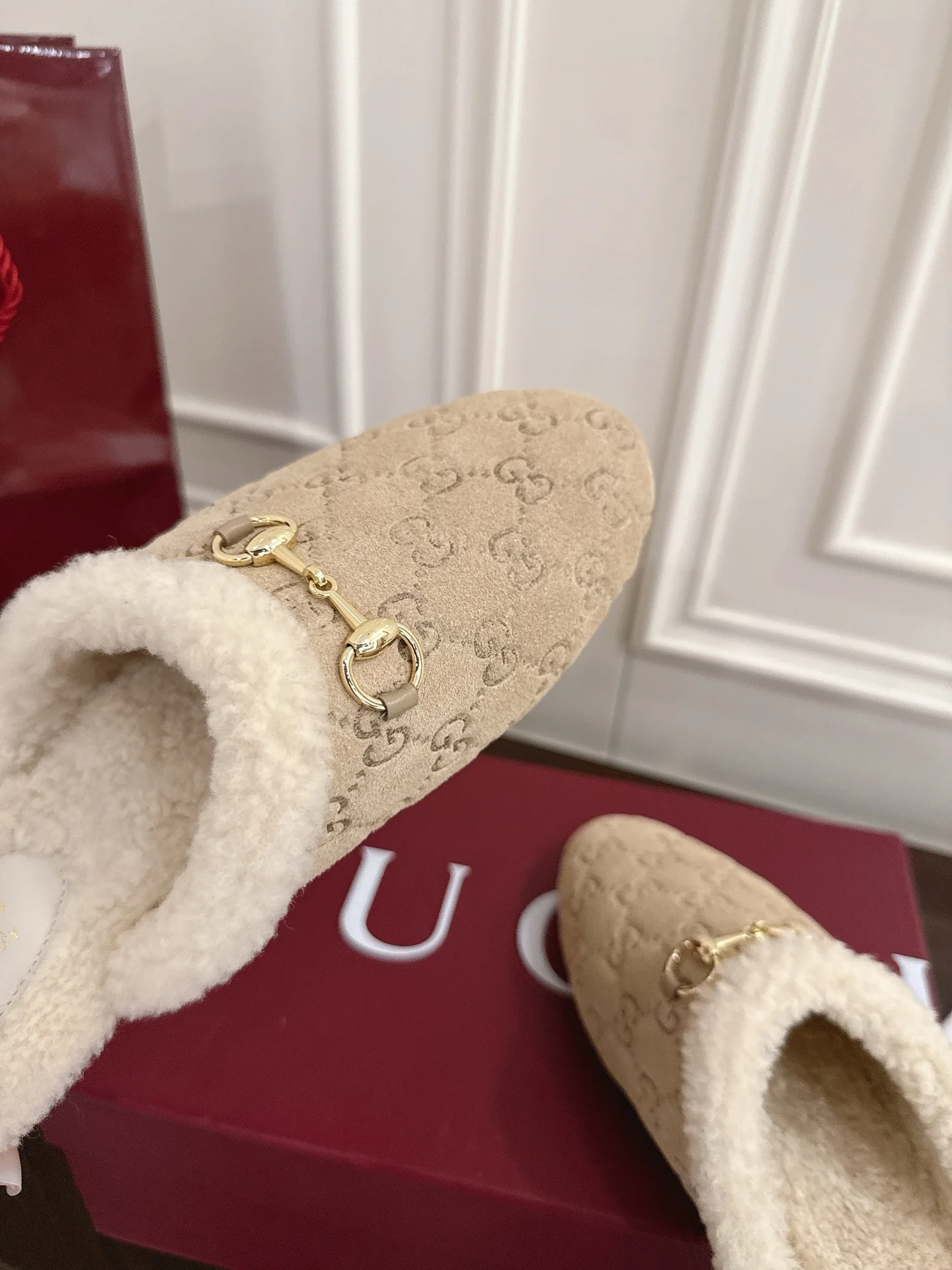 Guc 25fw mules shoes