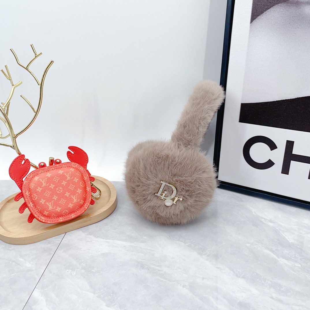CD 26fw fluffy fur-look earmuffs