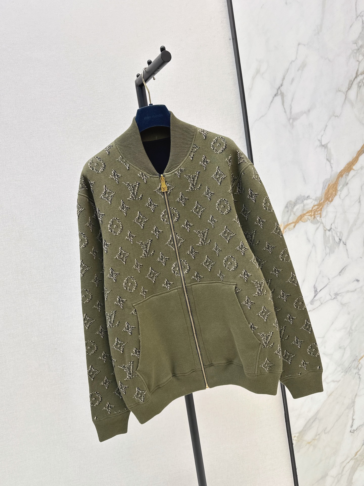 Loui 26fw reversible jacquard sweater