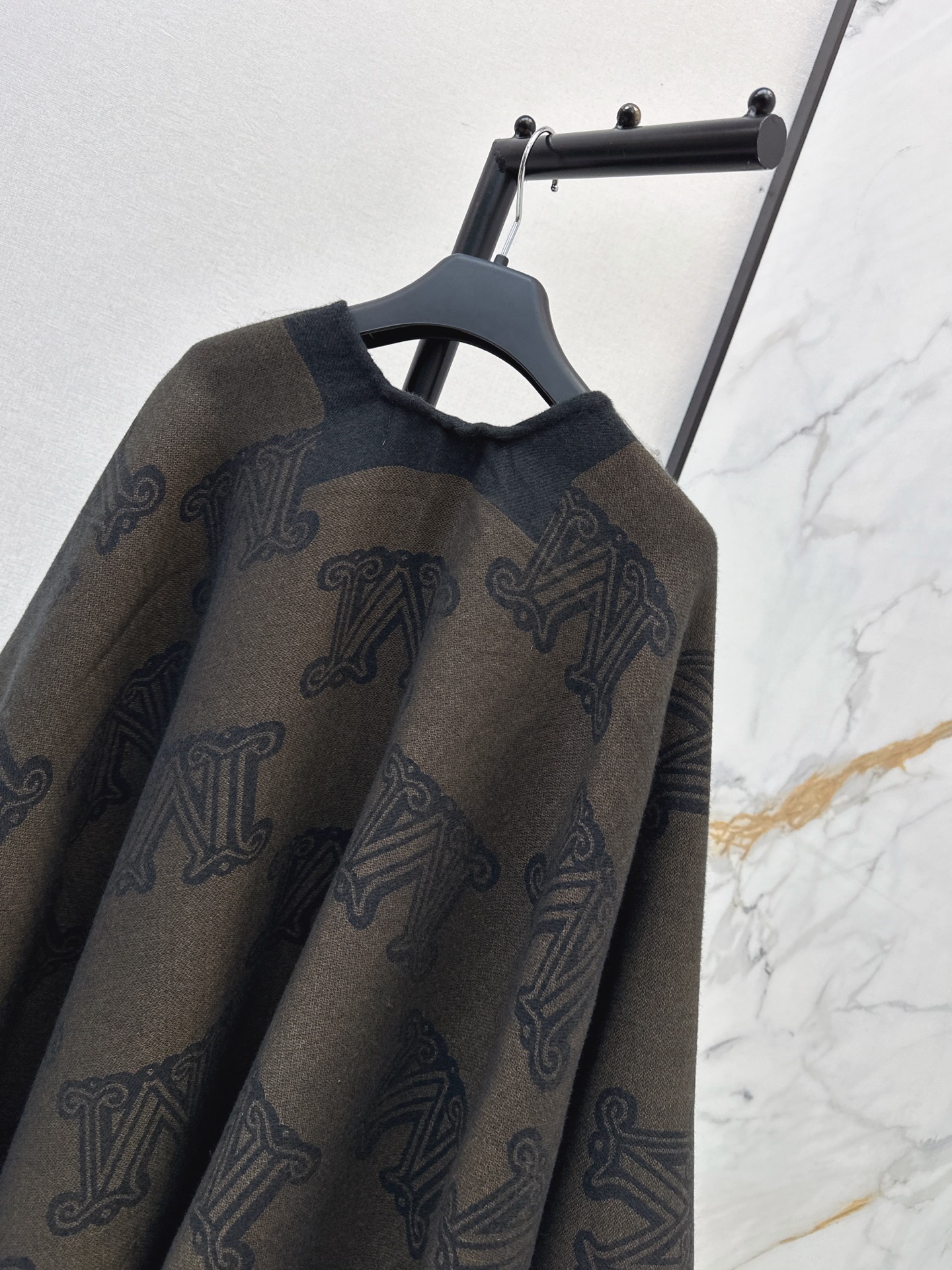 Max 26fw wool shawls